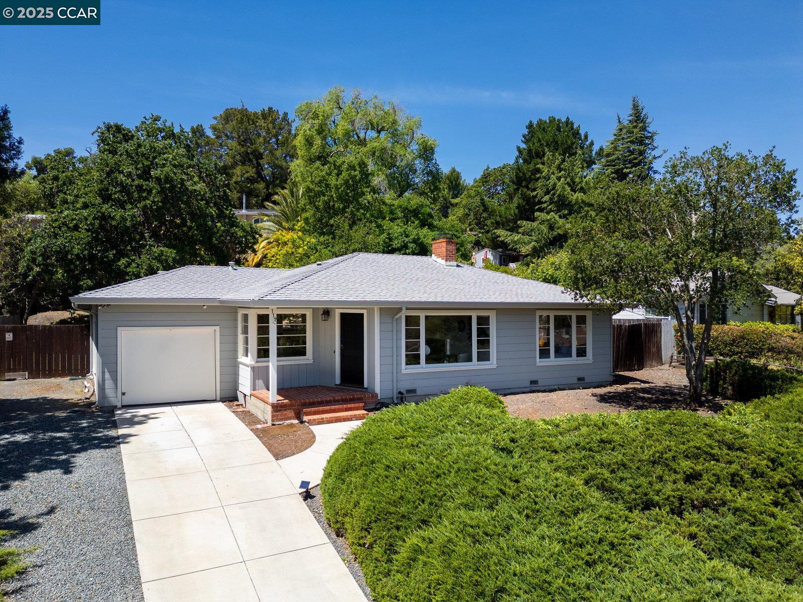 Detail Gallery Image 1 of 1 For 117 Miramonte Rd, Walnut Creek,  CA 94597 - 2 Beds | 1 Baths