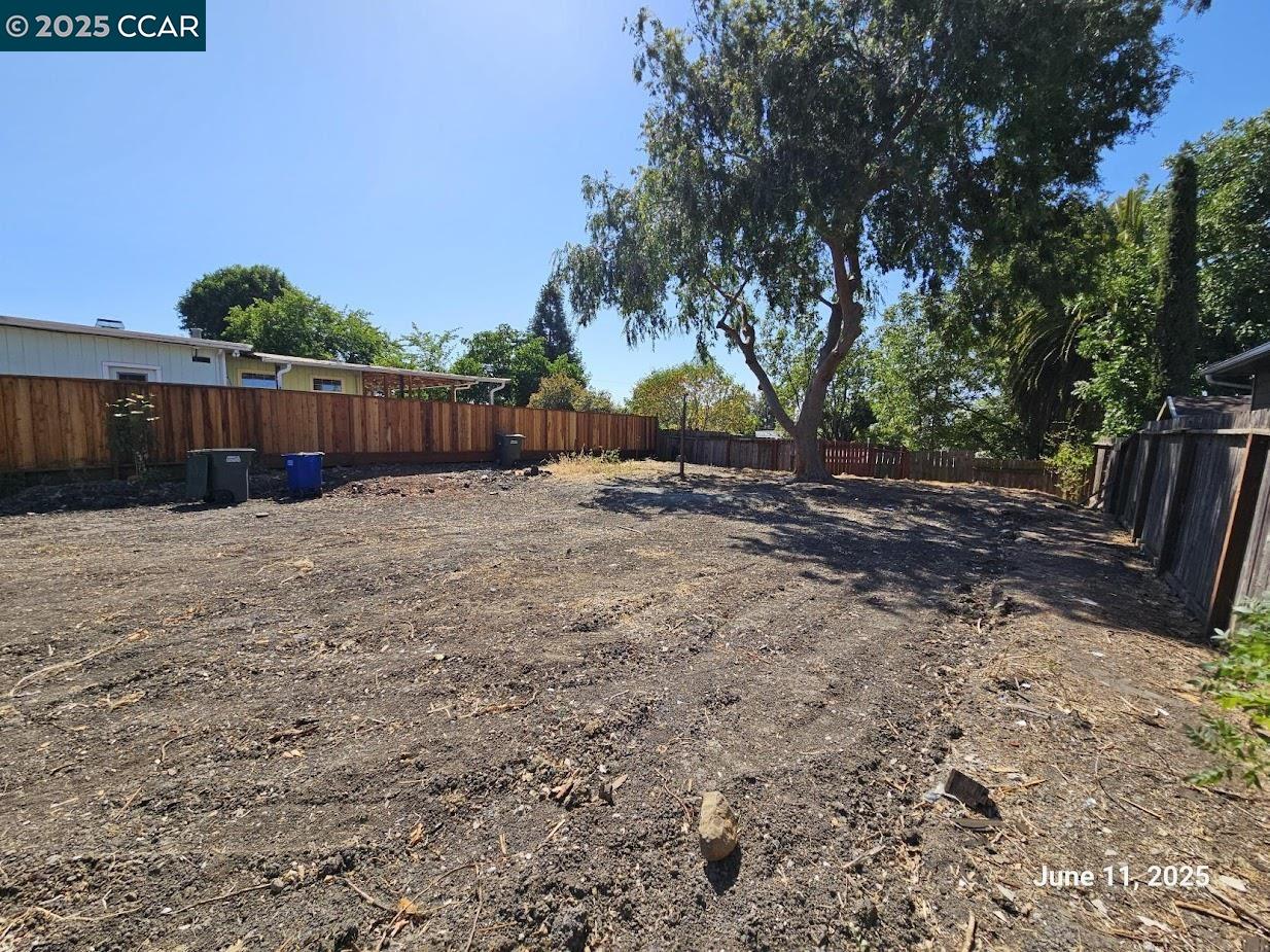 Front Image Thumbnail for CC41096141