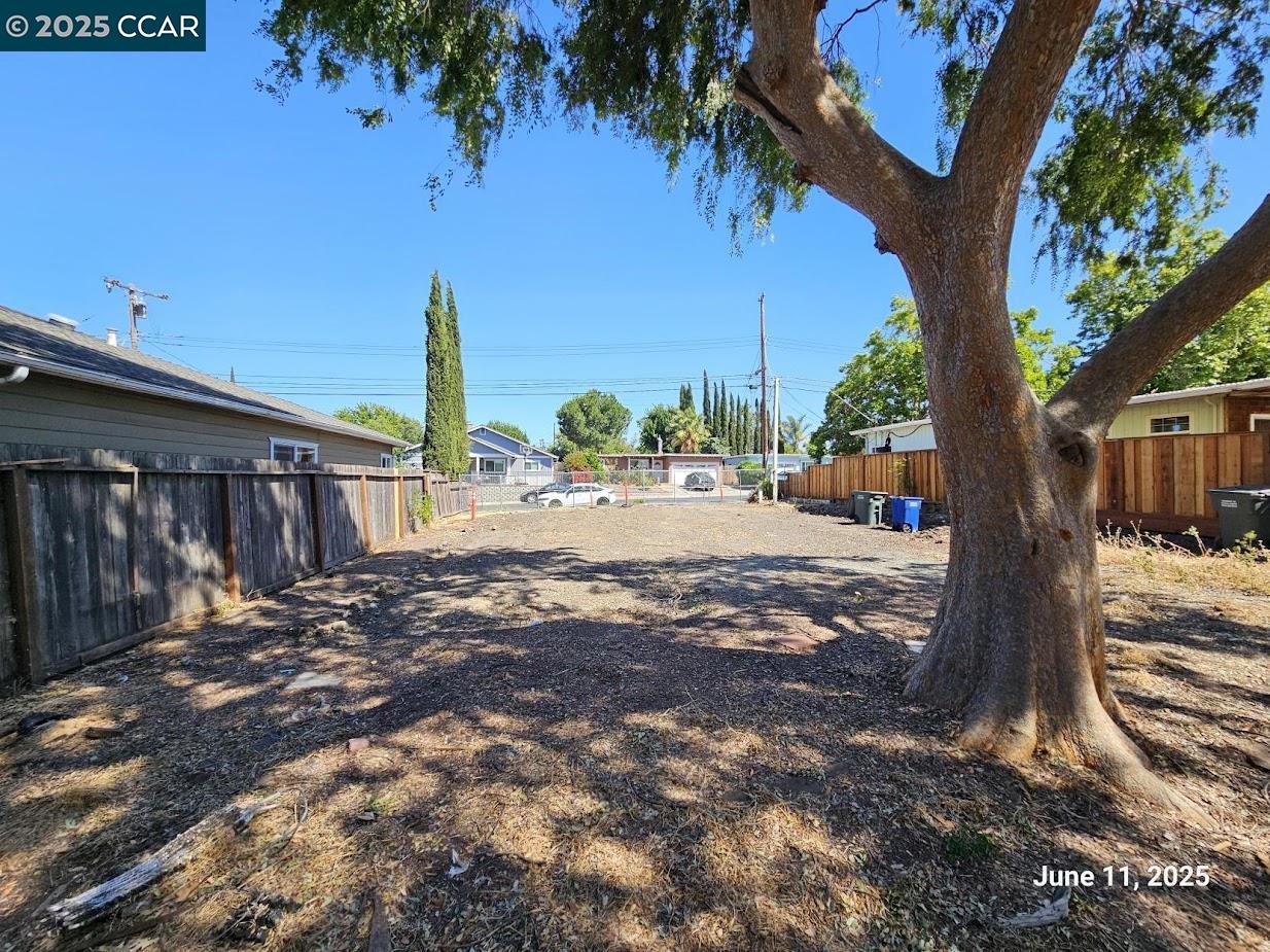 Detail Gallery Image 3 of 5 For 2867 Gillet Ave, Concord,  CA 94520 - – Beds | – Baths