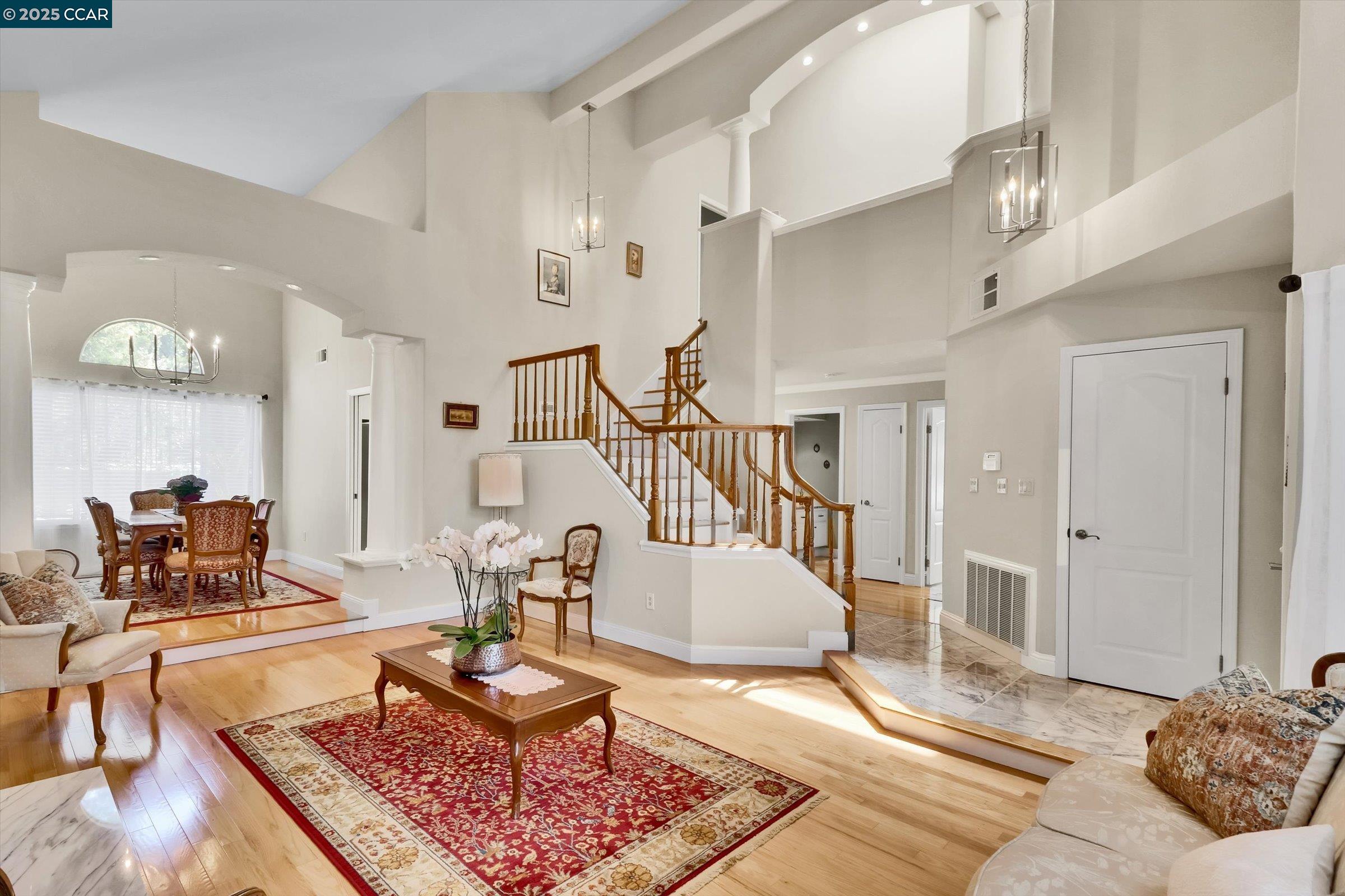 Detail Gallery Image 2 of 23 For 5362 Saddleback Ct, Richmond,  CA 94803 - 4 Beds | 3 Baths