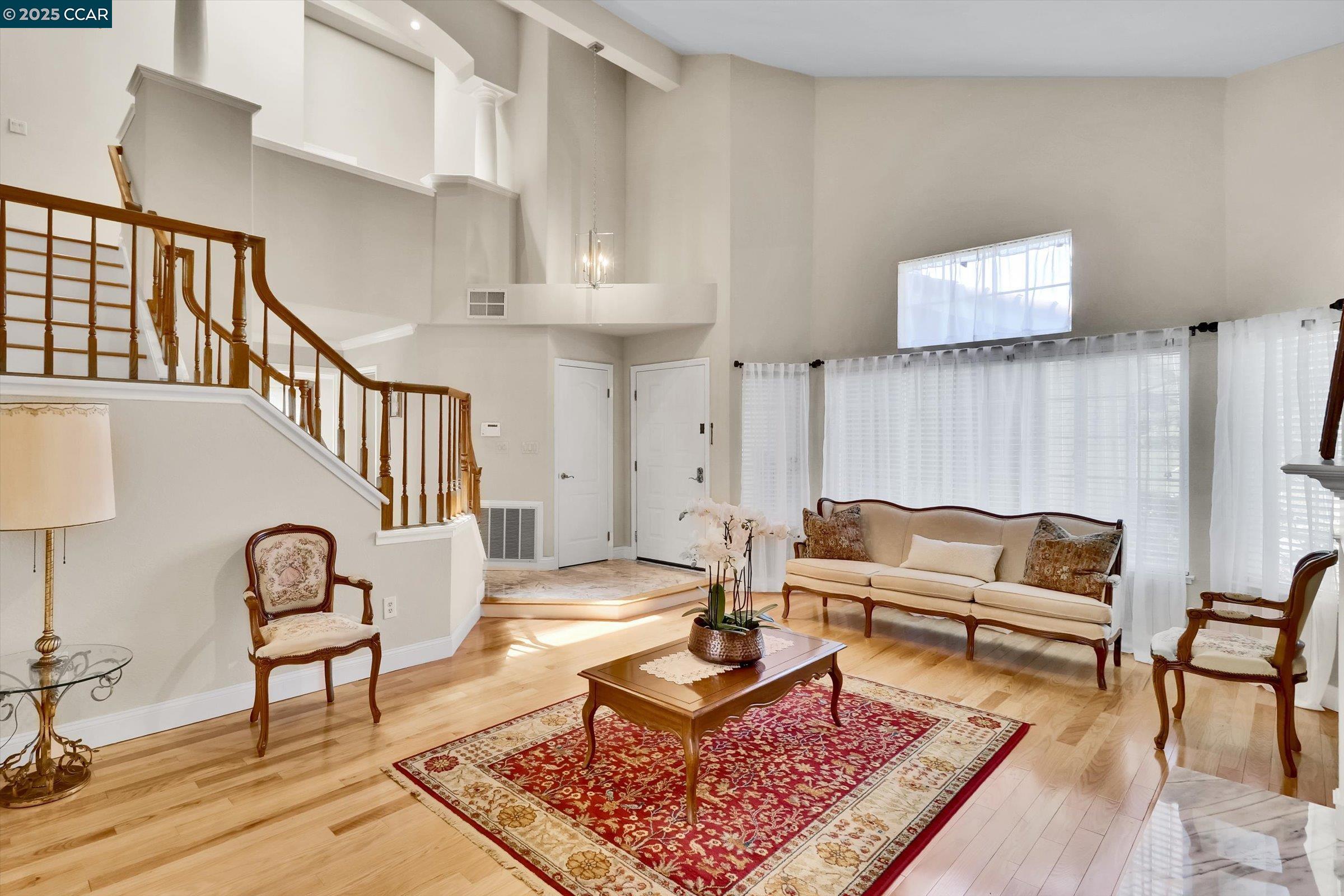 Detail Gallery Image 3 of 23 For 5362 Saddleback Ct, Richmond,  CA 94803 - 4 Beds | 3 Baths