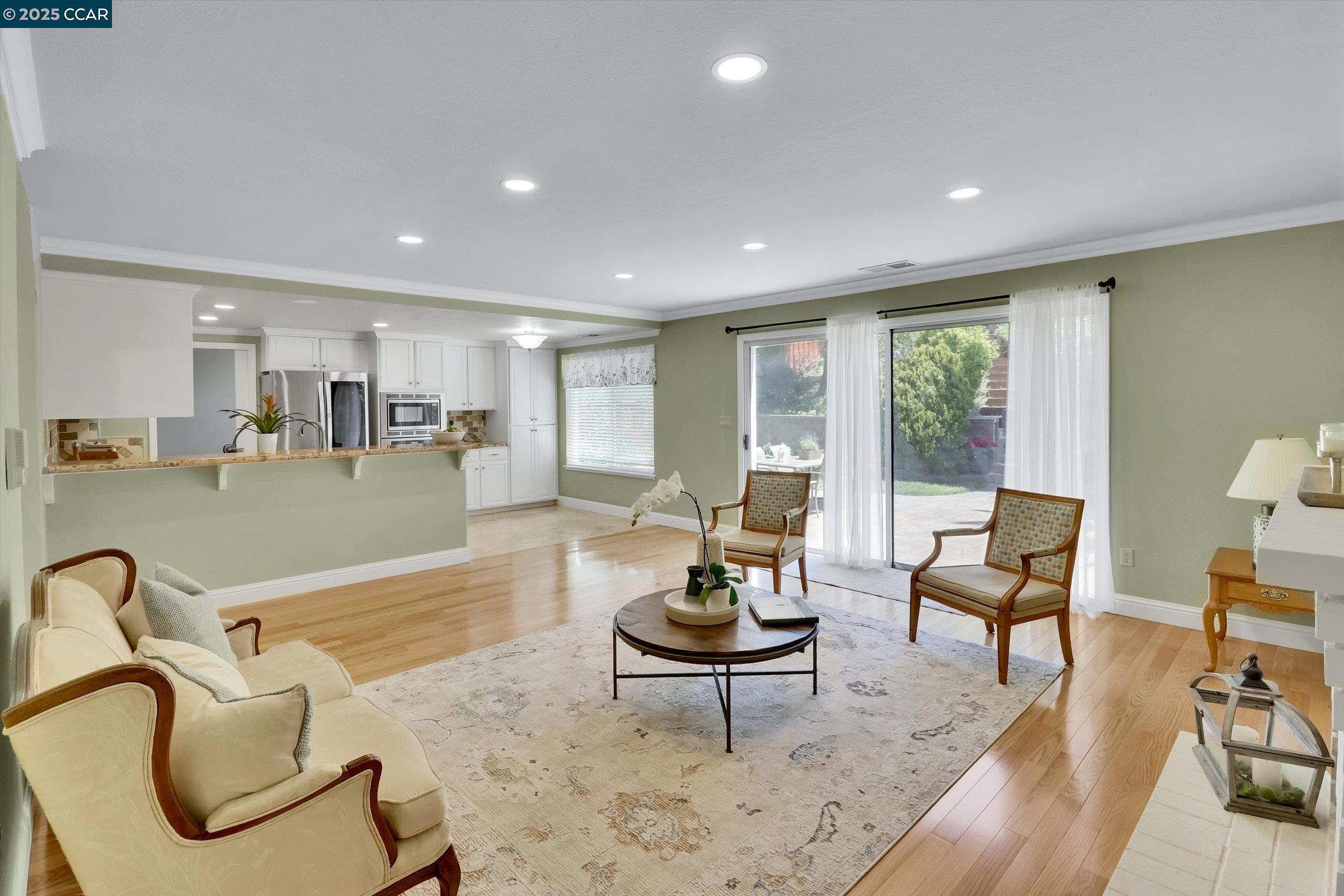 Detail Gallery Image 7 of 23 For 5362 Saddleback Ct, Richmond,  CA 94803 - 4 Beds | 3 Baths
