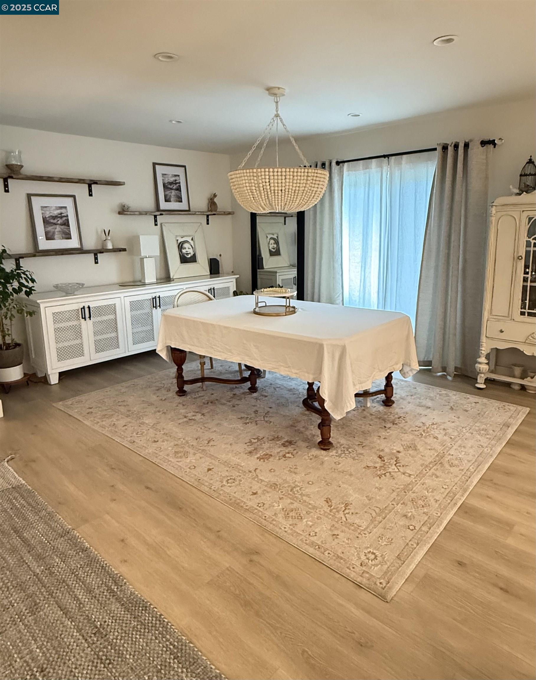 2313 Bundros Ct, Martinez, California 94553, 3 Bedrooms Bedrooms, 8 Rooms Rooms,2 BathroomsBathrooms,Residential Lease,For Rent,2313 Bundros Ct,41096144