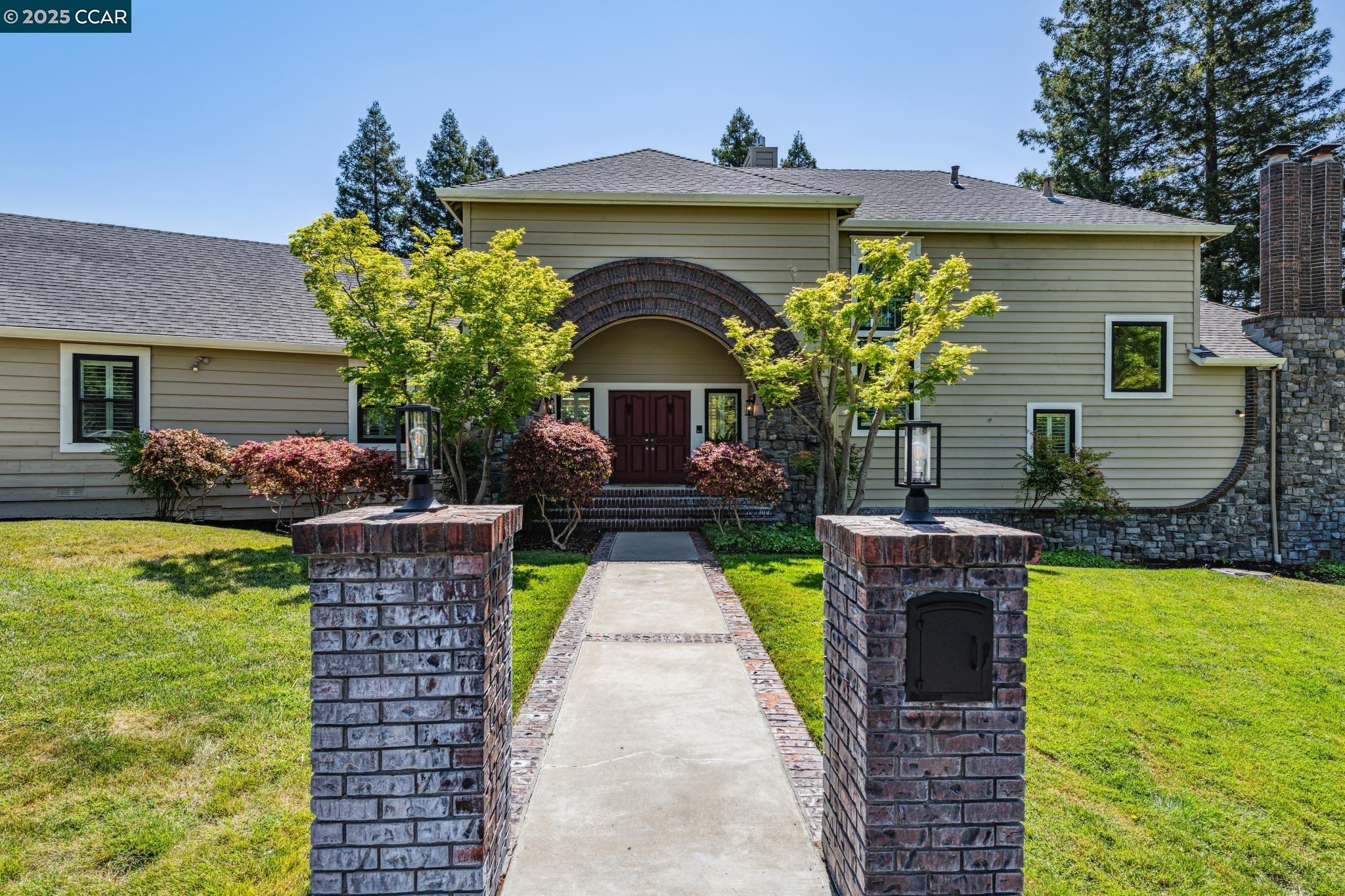 Detail Gallery Image 1 of 58 For 22 Ranger Ct, Alamo,  CA 94507 - 4 Beds | 4 Baths