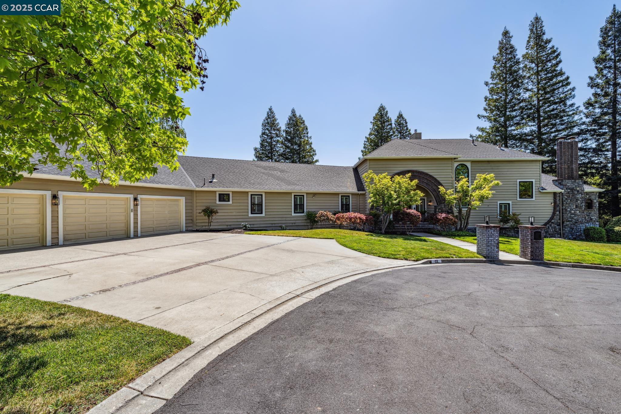 Detail Gallery Image 8 of 58 For 22 Ranger Ct, Alamo,  CA 94507 - 4 Beds | 4 Baths