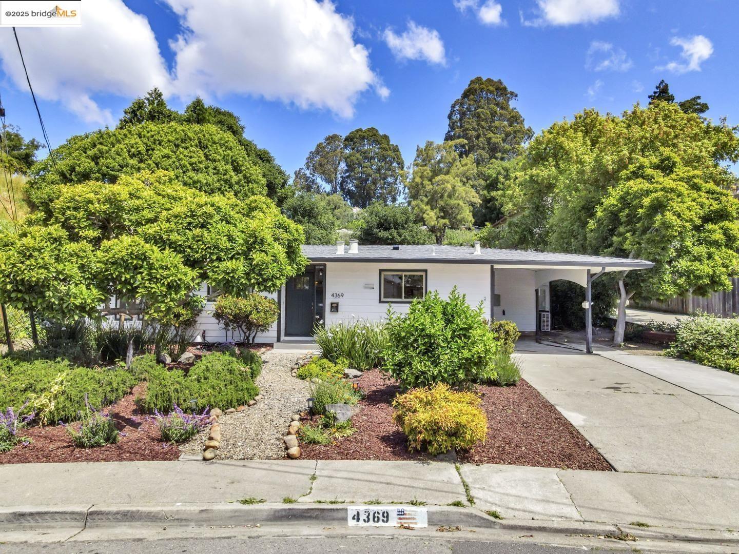 Detail Gallery Image 2 of 29 For 4369 Nelson Dr, Richmond,  CA 94803 - 4 Beds | 3 Baths