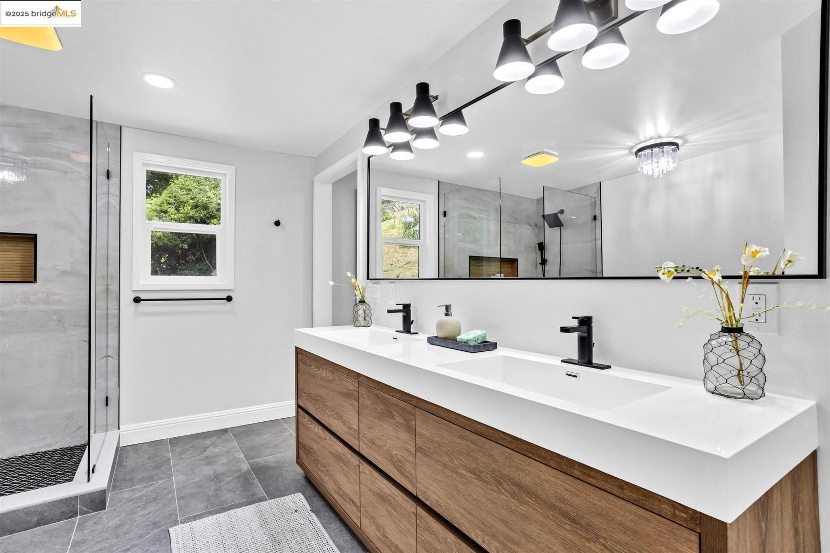 Detail Gallery Image 17 of 29 For 4369 Nelson Dr, Richmond,  CA 94803 - 4 Beds | 3 Baths