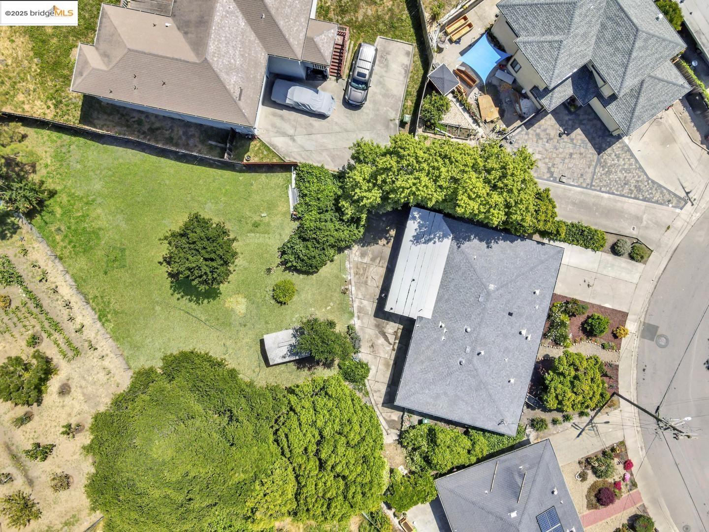 Detail Gallery Image 3 of 29 For 4369 Nelson Dr, Richmond,  CA 94803 - 4 Beds | 3 Baths