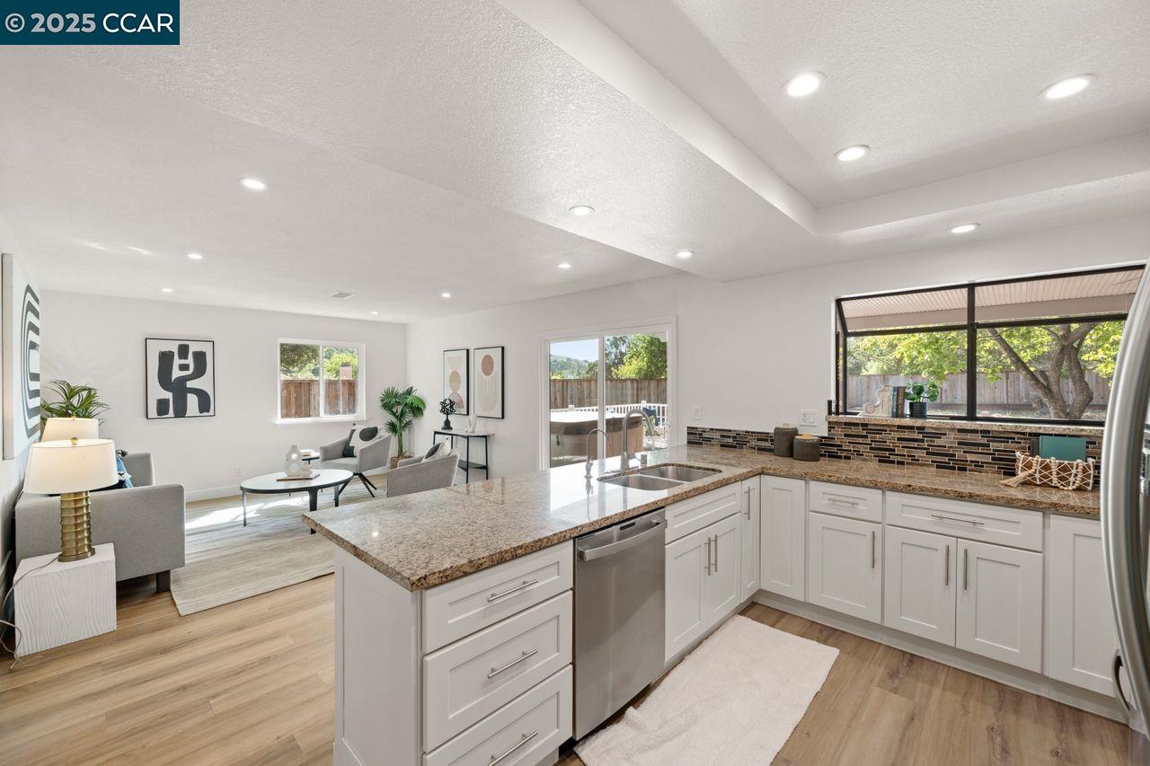 property-img