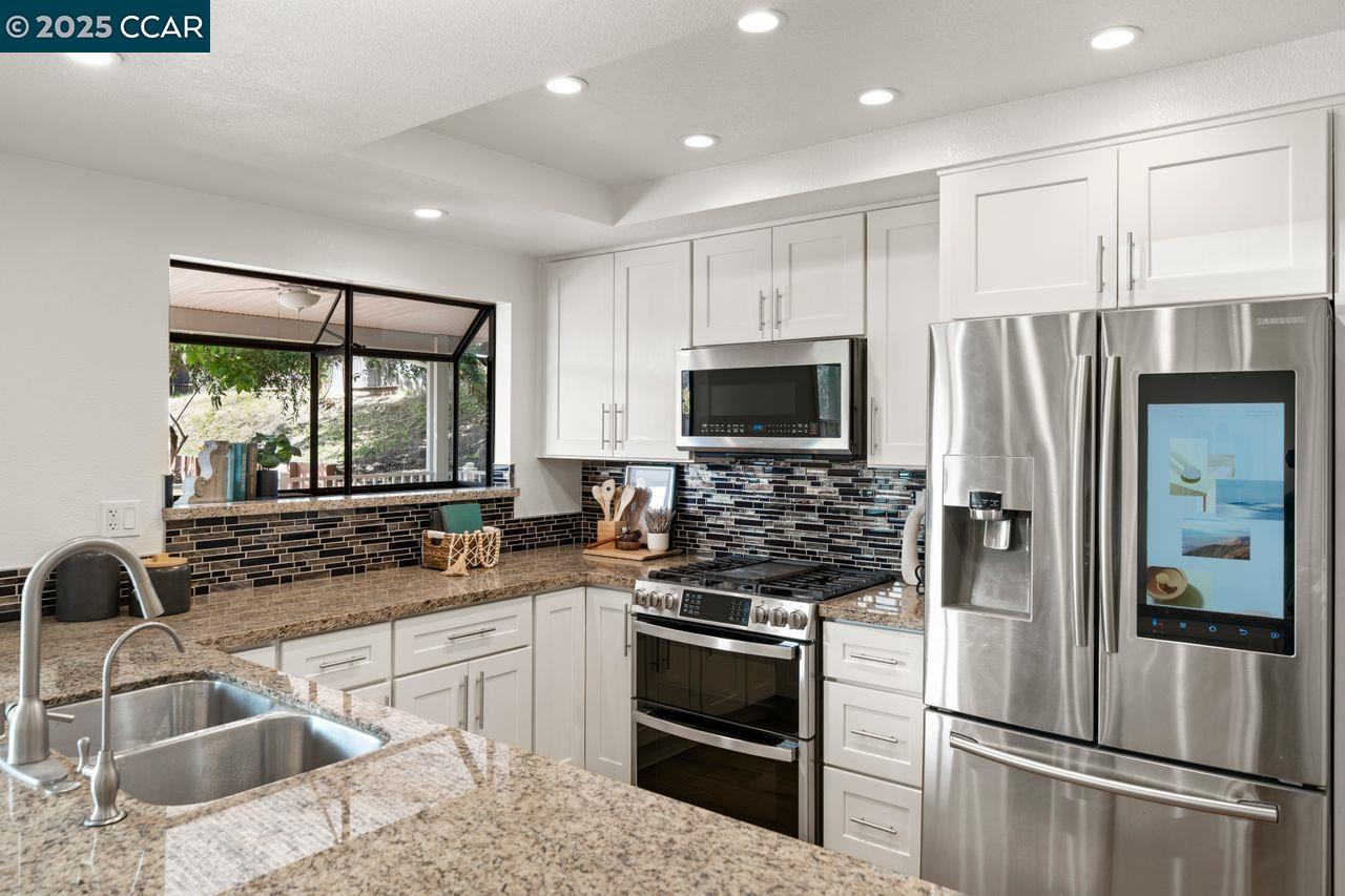 property-img