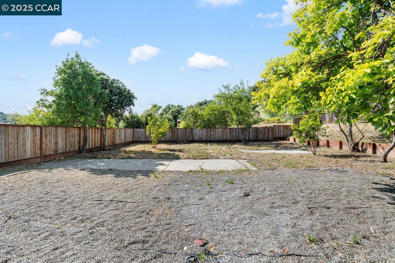 property-img