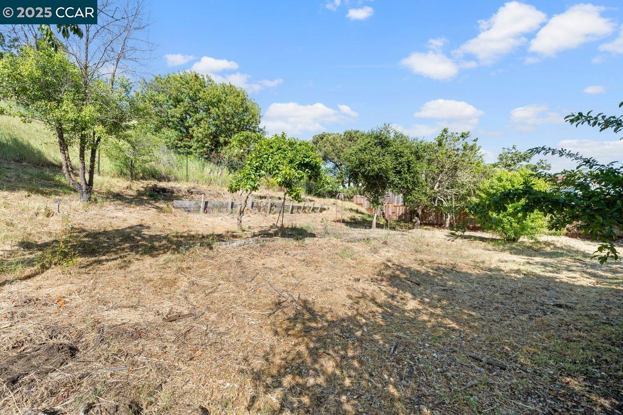 property-img