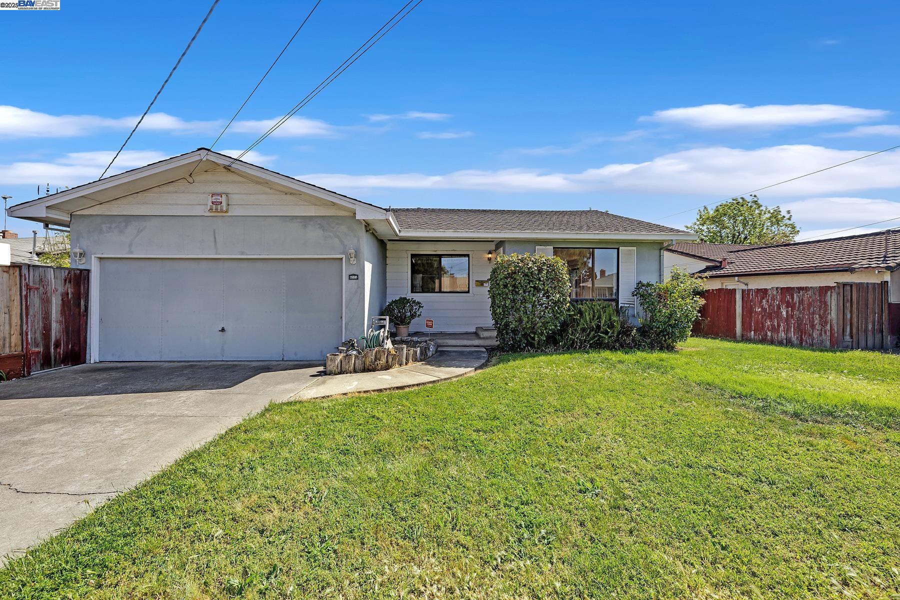Detail Gallery Image 1 of 32 For 4572 Bianca Dr, Fremont,  CA 94536 - 3 Beds | 2 Baths
