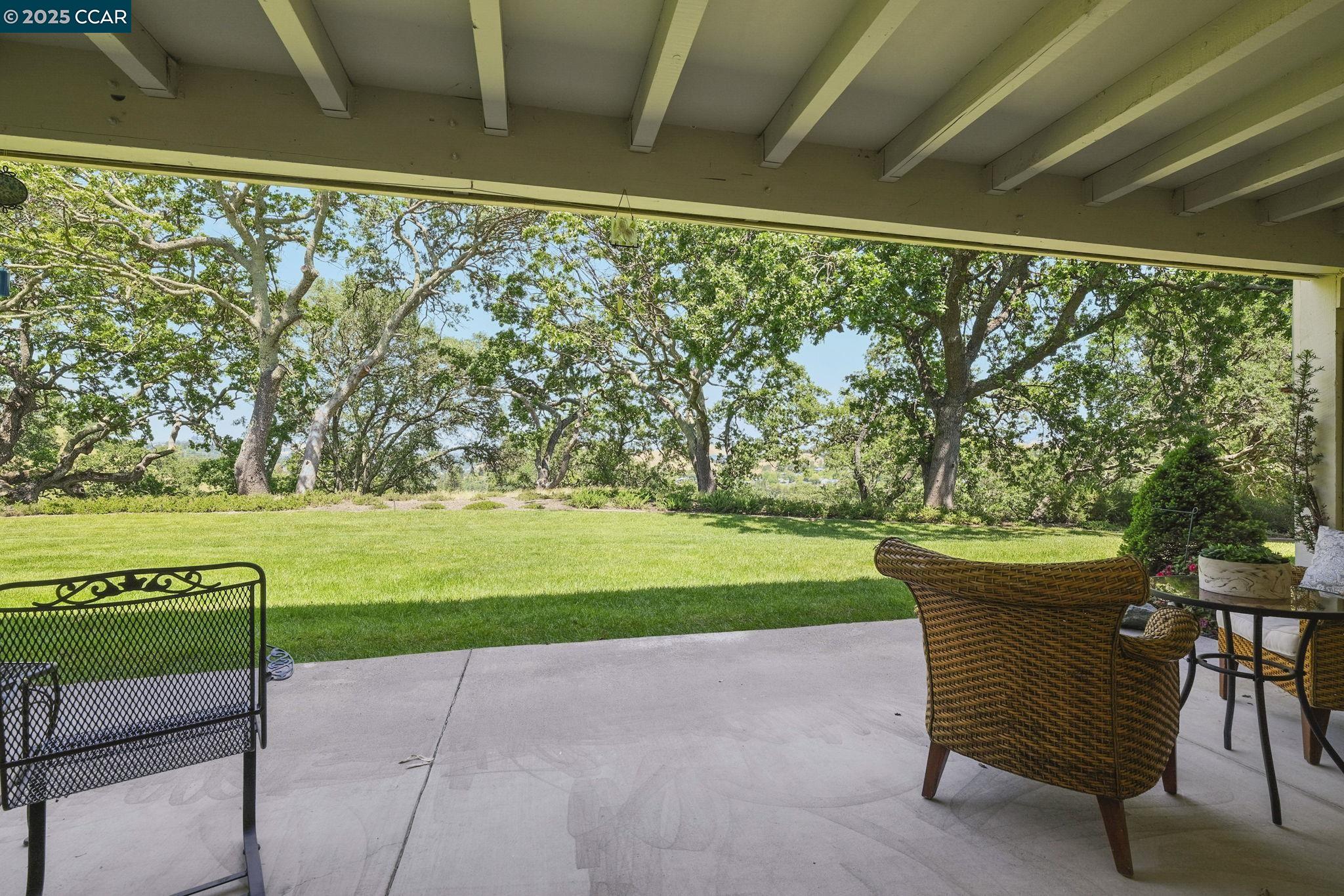 MLS: 41096163 Condo For Sale