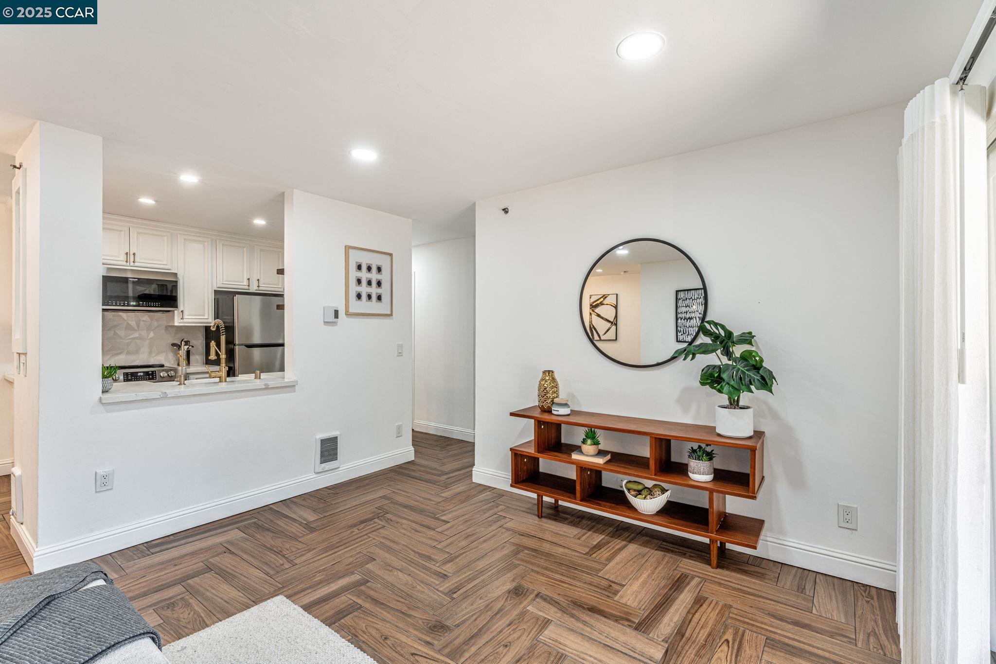 Photo #6: 41096164 Listing: Photo #6