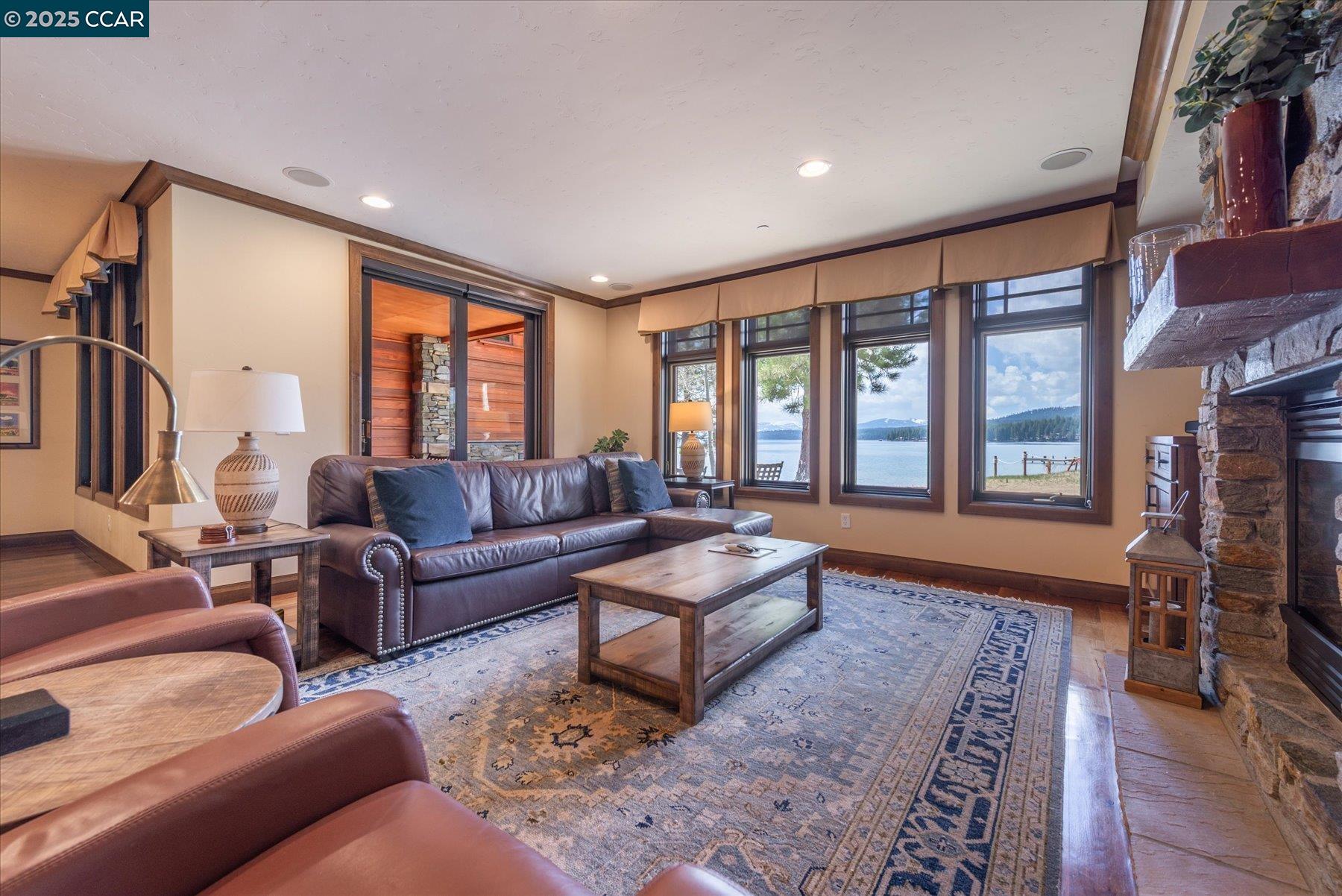 Detail Gallery Image 12 of 25 For 6750 North Lake Blvd 3b,  Tahoe Vista,  CA 96148 - 3 Beds | 4/1 Baths