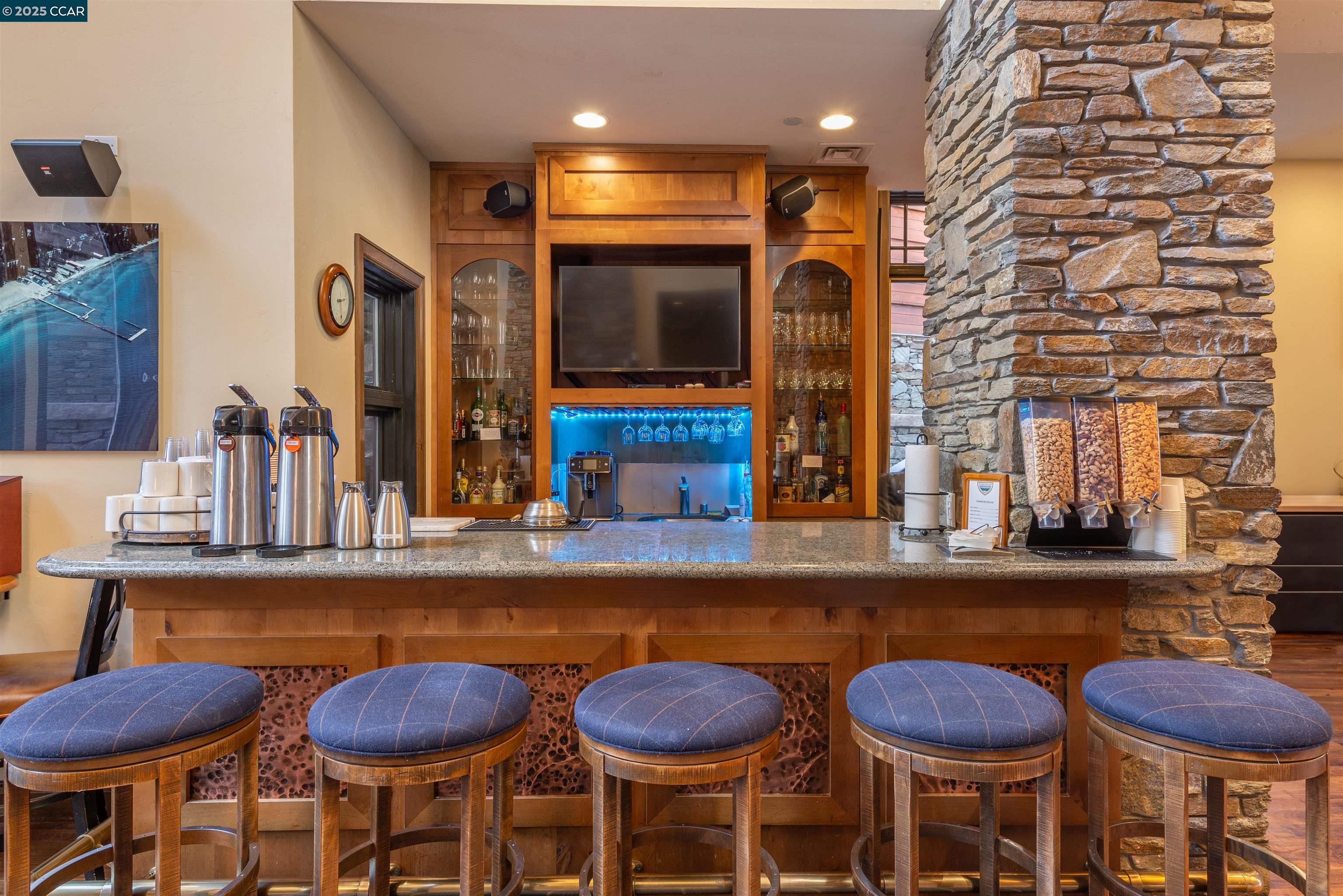 Detail Gallery Image 23 of 25 For 6750 North Lake Blvd 3b,  Tahoe Vista,  CA 96148 - 3 Beds | 4/1 Baths