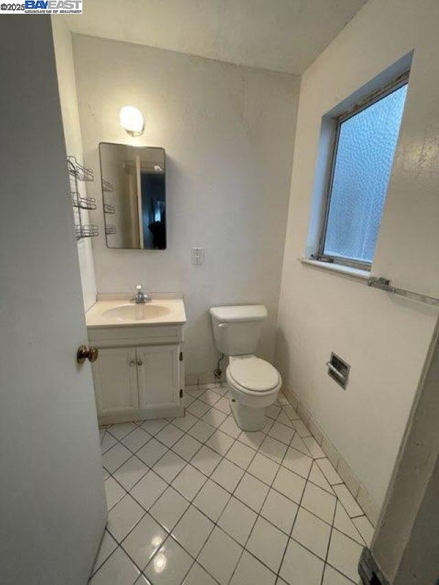 Detail Gallery Image 5 of 8 For 56 Edgewood Ct, Daly City,  CA 94014 - – Beds | – Baths
