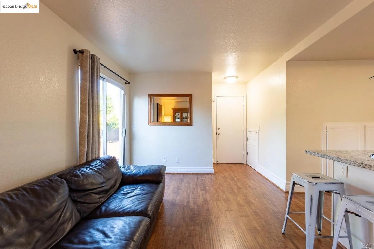 Detail Gallery Image 12 of 39 For 2131 Millwood Ct, Santa Rosa,  CA 95403 - 3 Beds | 3/1 Baths