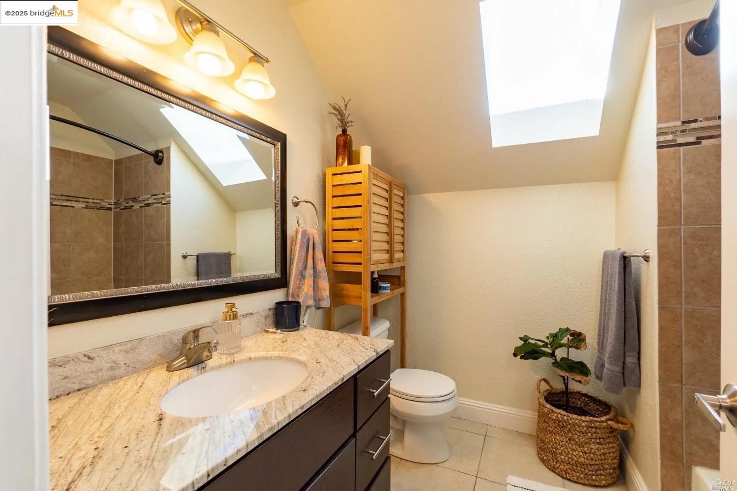 Detail Gallery Image 27 of 39 For 2131 Millwood Ct, Santa Rosa,  CA 95403 - 3 Beds | 3/1 Baths