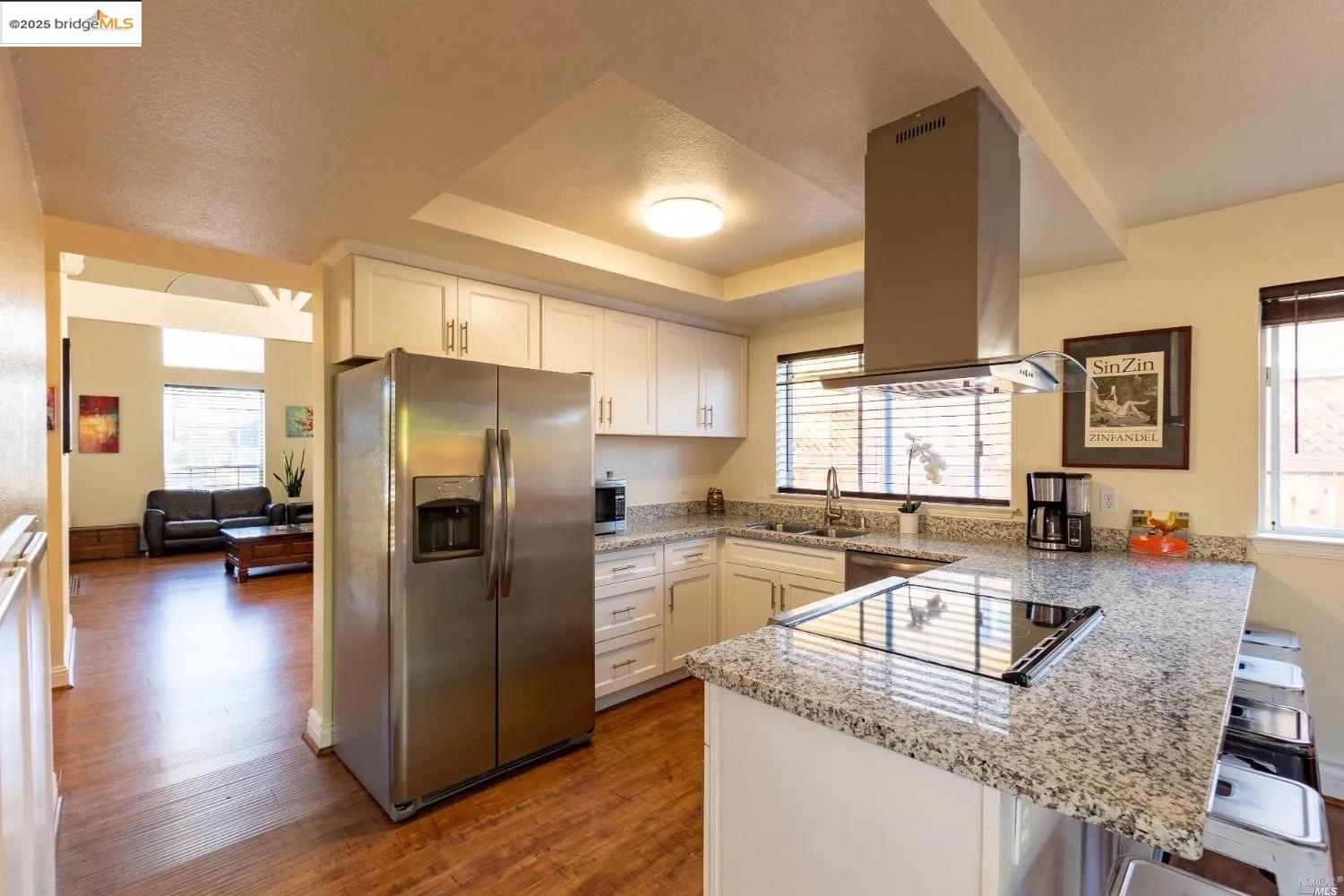 Detail Gallery Image 7 of 39 For 2131 Millwood Ct, Santa Rosa,  CA 95403 - 3 Beds | 3/1 Baths
