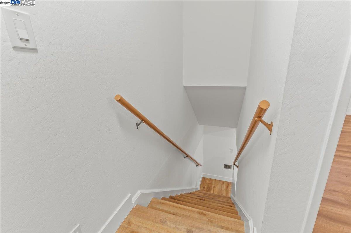 Detail Gallery Image 25 of 50 For 462 Craven Court, Hayward,  CA 94541 - 2 Beds | 1/1 Baths