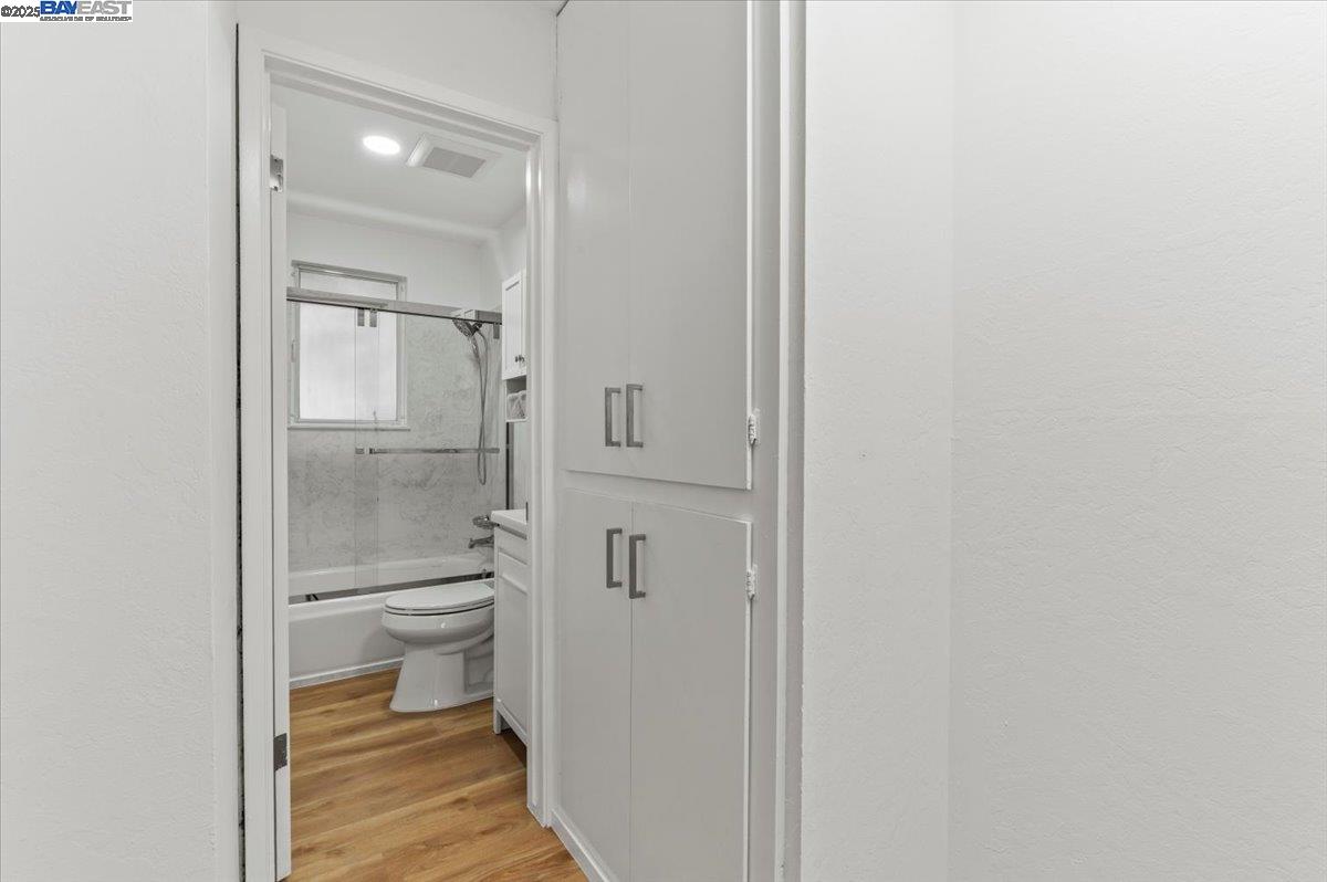 Detail Gallery Image 33 of 50 For 462 Craven Court, Hayward,  CA 94541 - 2 Beds | 1/1 Baths