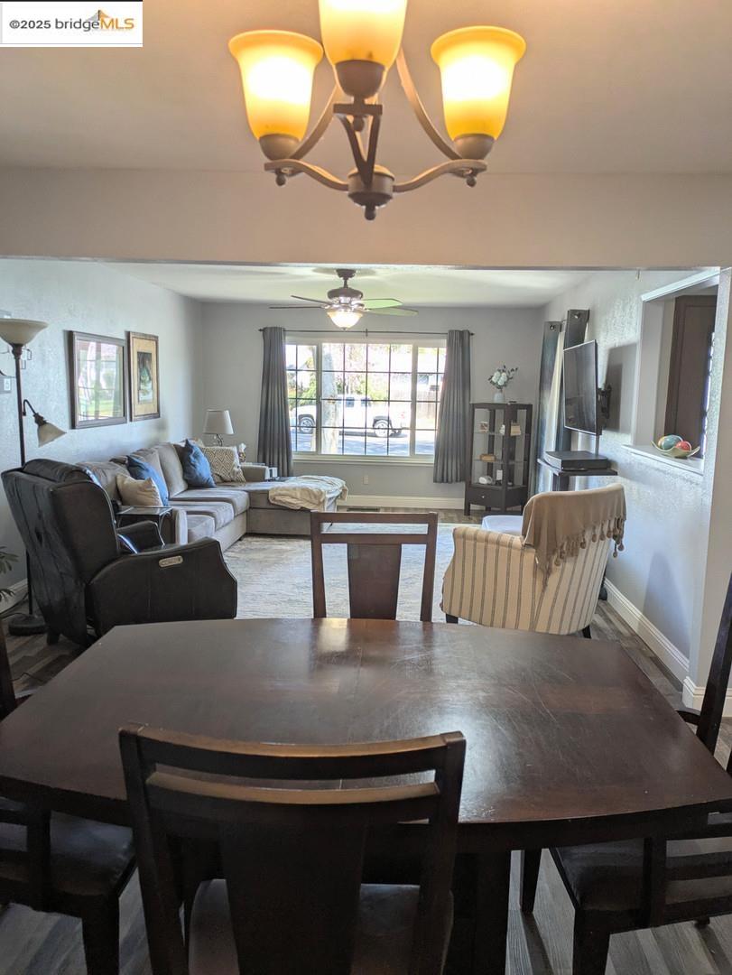 Detail Gallery Image 8 of 15 For 2430 Mira Flores Dr, Turlock,  CA 95380 - 3 Beds | 2 Baths