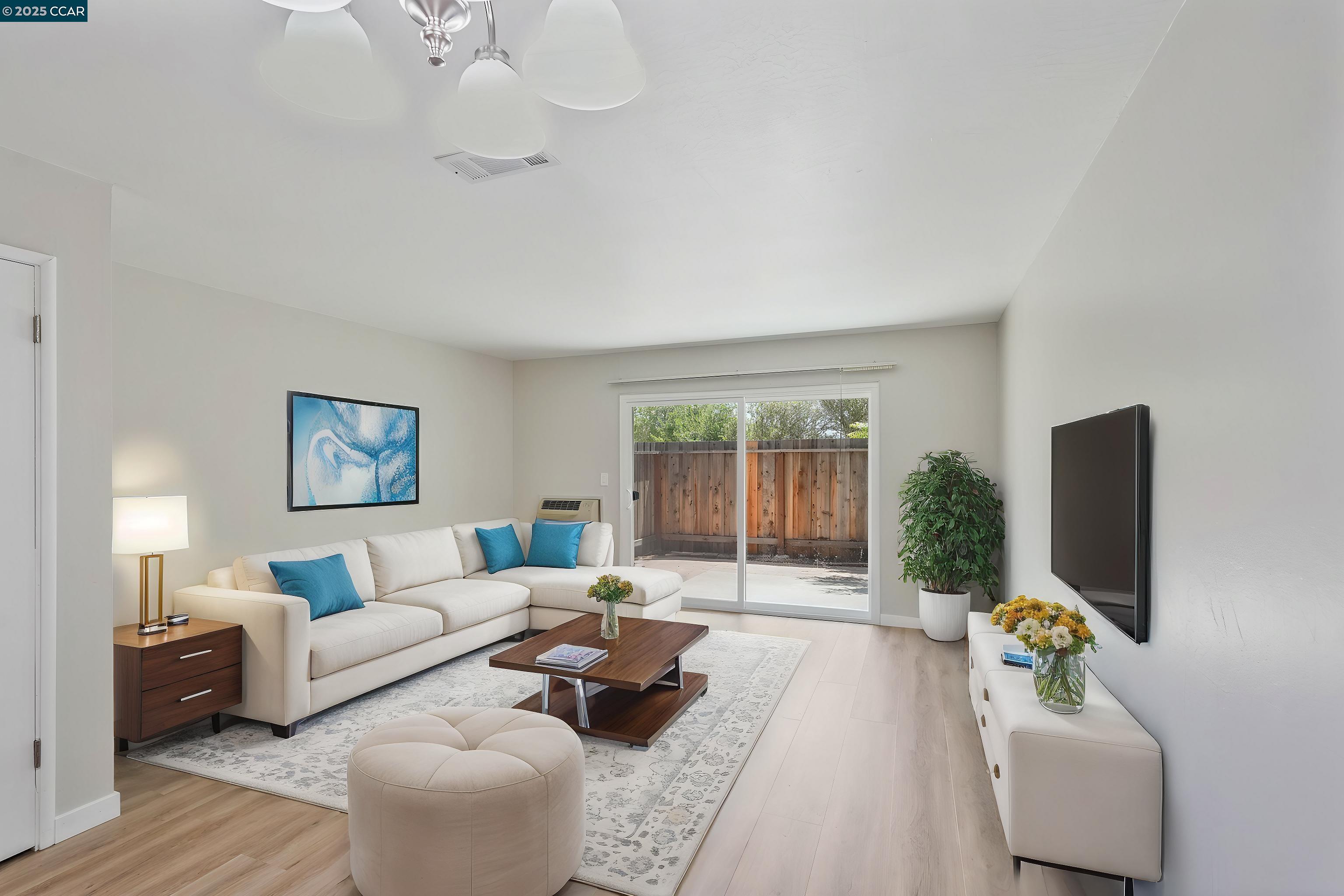 Photo #1: 41096193 Listing: Photo #1