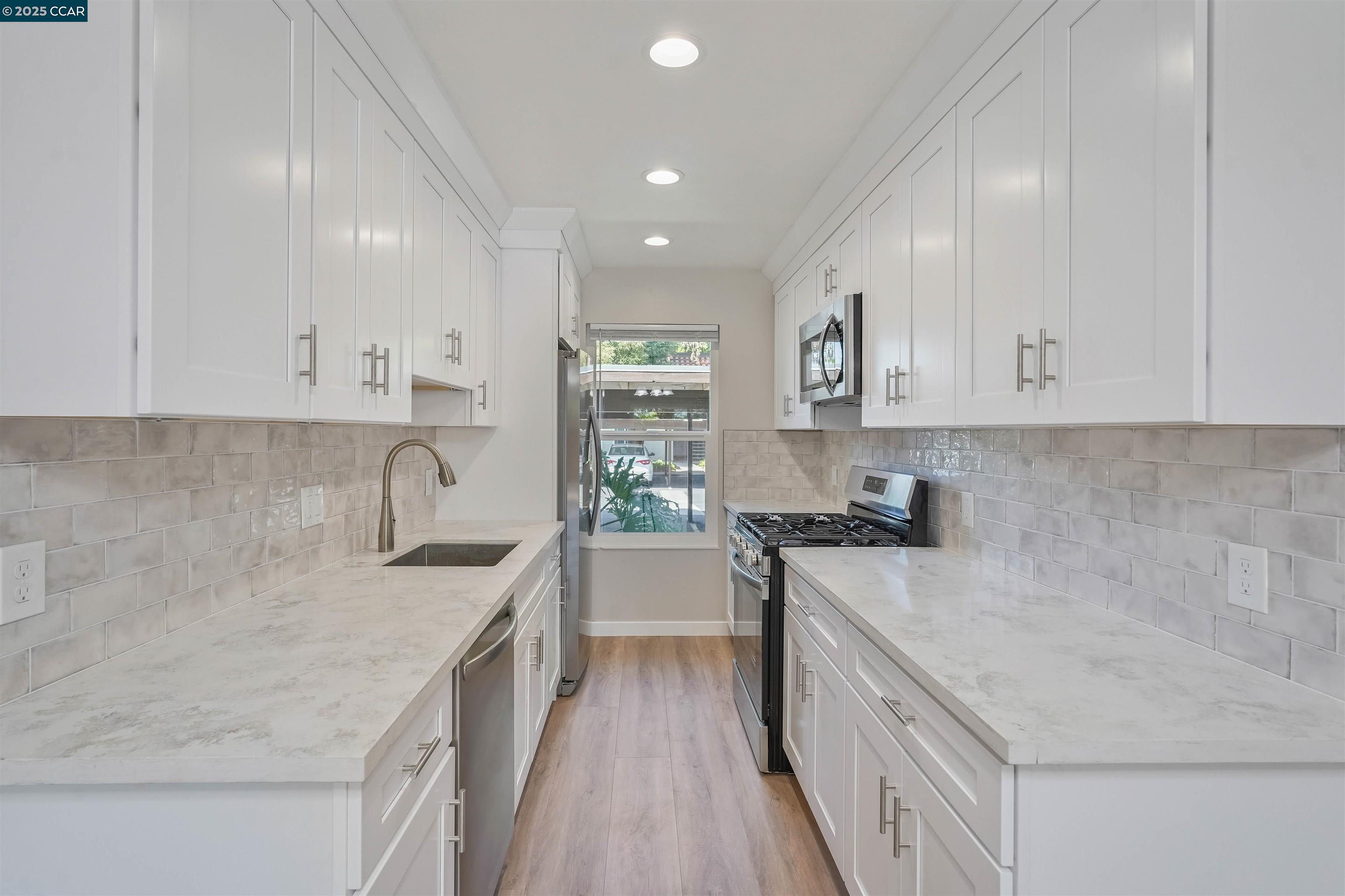Photo #9: 41096193 Listing: Photo #9