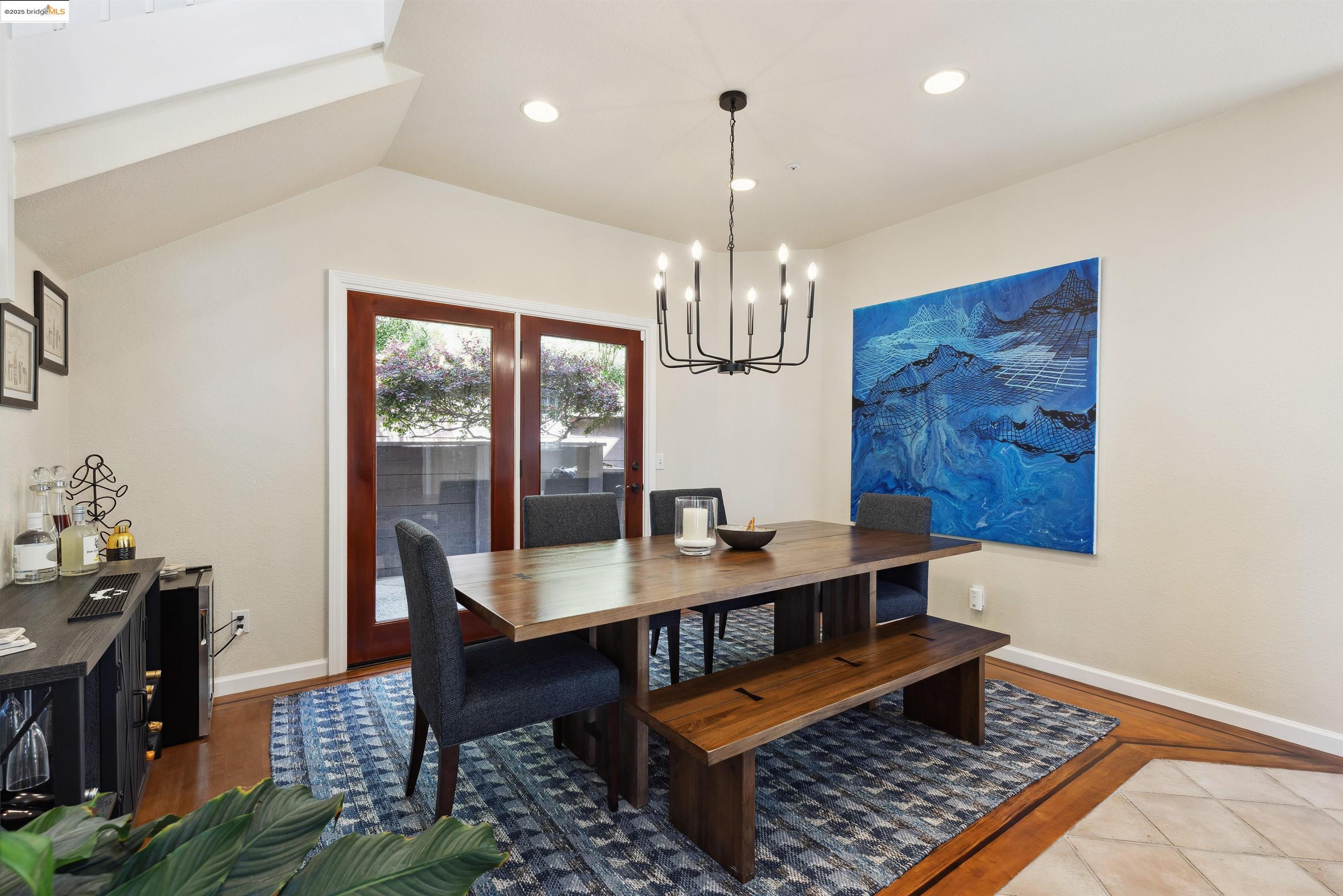 Detail Gallery Image 17 of 51 For 2312 Pelham Pl, Oakland,  CA 94611 - 4 Beds | 3 Baths
