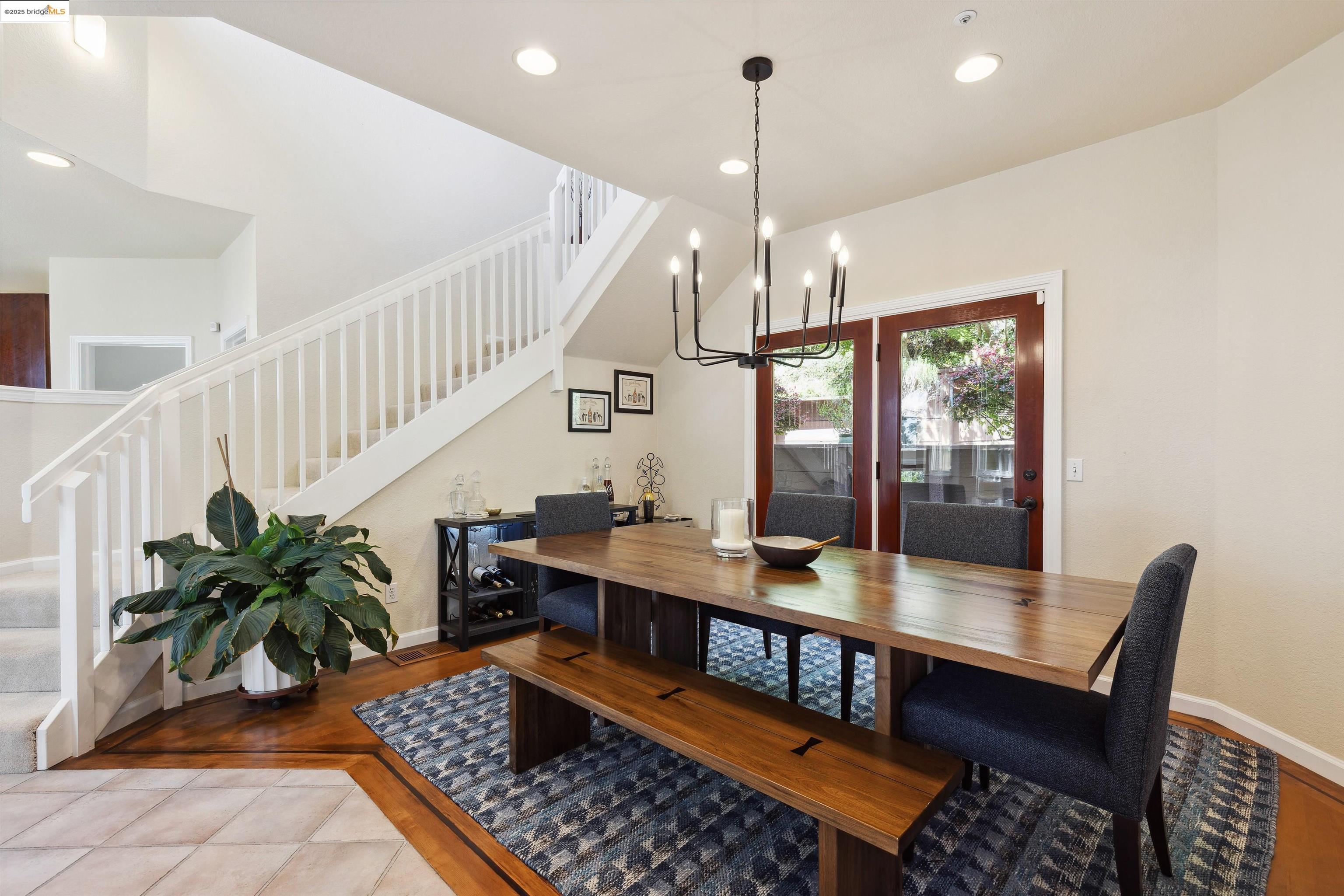 Detail Gallery Image 18 of 51 For 2312 Pelham Pl, Oakland,  CA 94611 - 4 Beds | 3 Baths