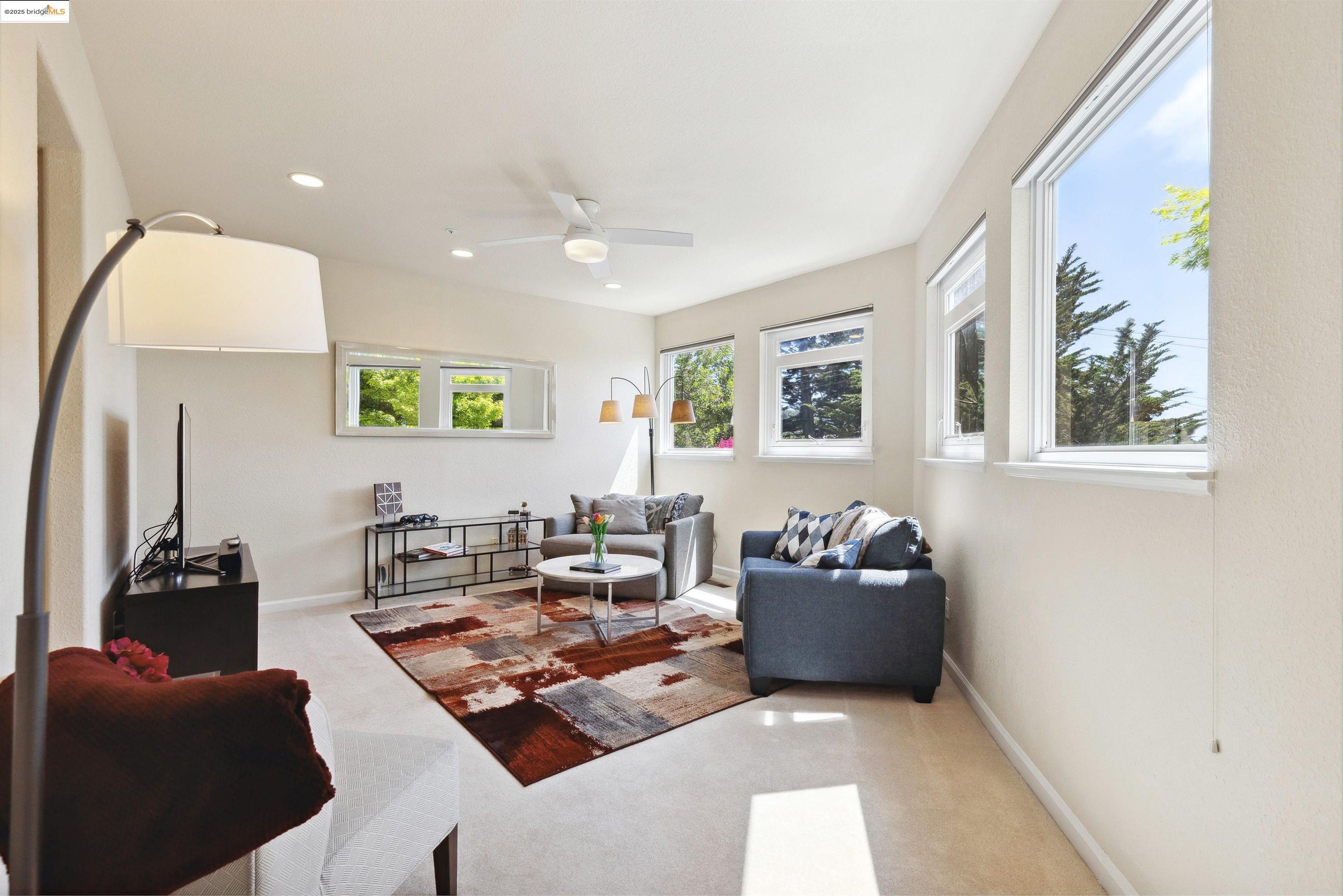 Detail Gallery Image 20 of 51 For 2312 Pelham Pl, Oakland,  CA 94611 - 4 Beds | 3 Baths