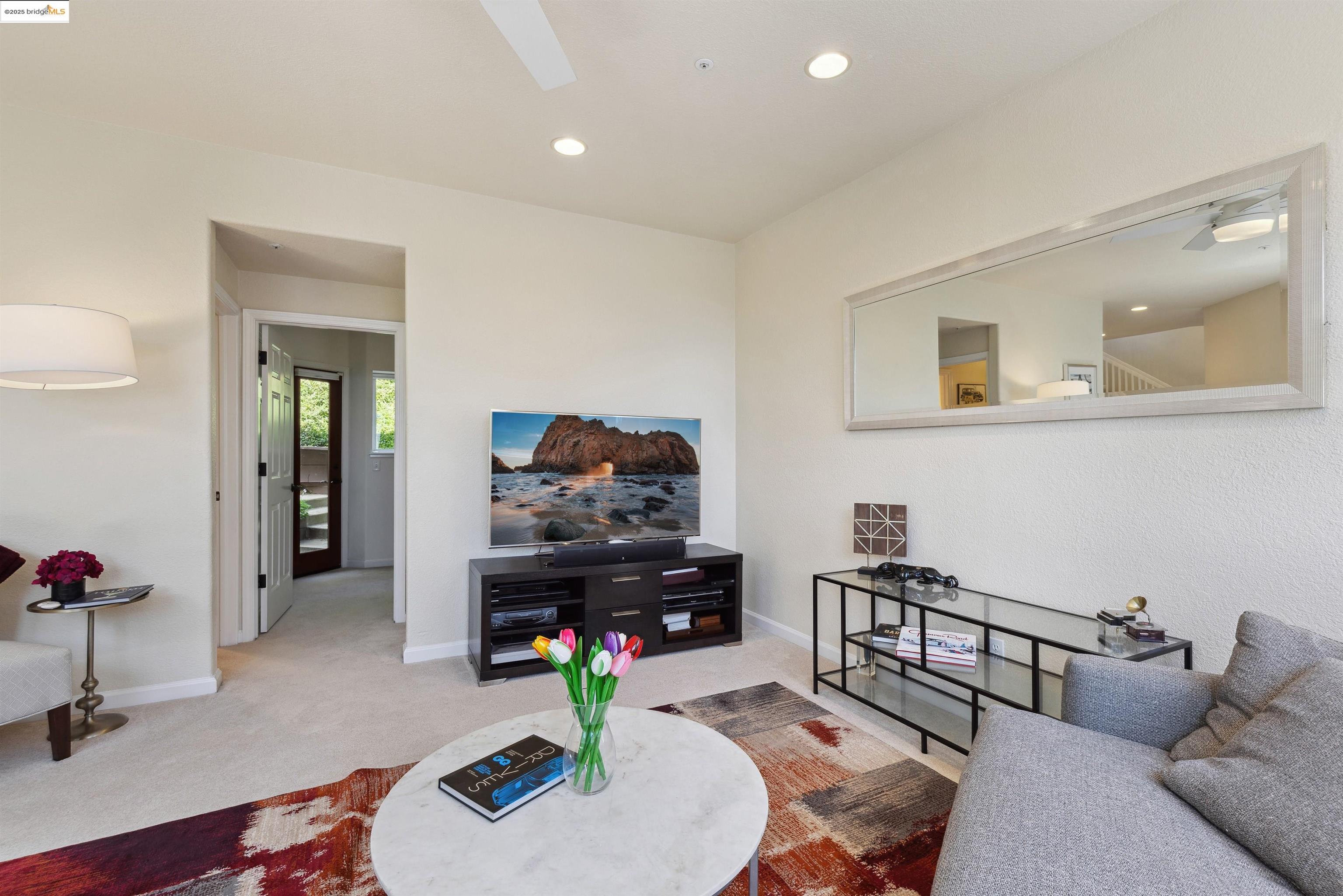Detail Gallery Image 22 of 51 For 2312 Pelham Pl, Oakland,  CA 94611 - 4 Beds | 3 Baths