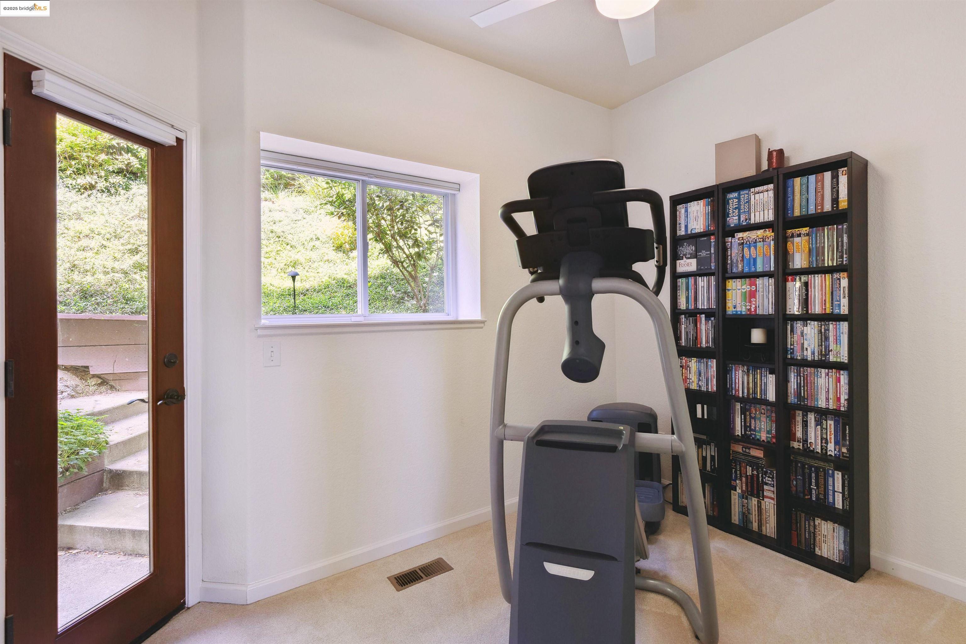 Detail Gallery Image 23 of 51 For 2312 Pelham Pl, Oakland,  CA 94611 - 4 Beds | 3 Baths