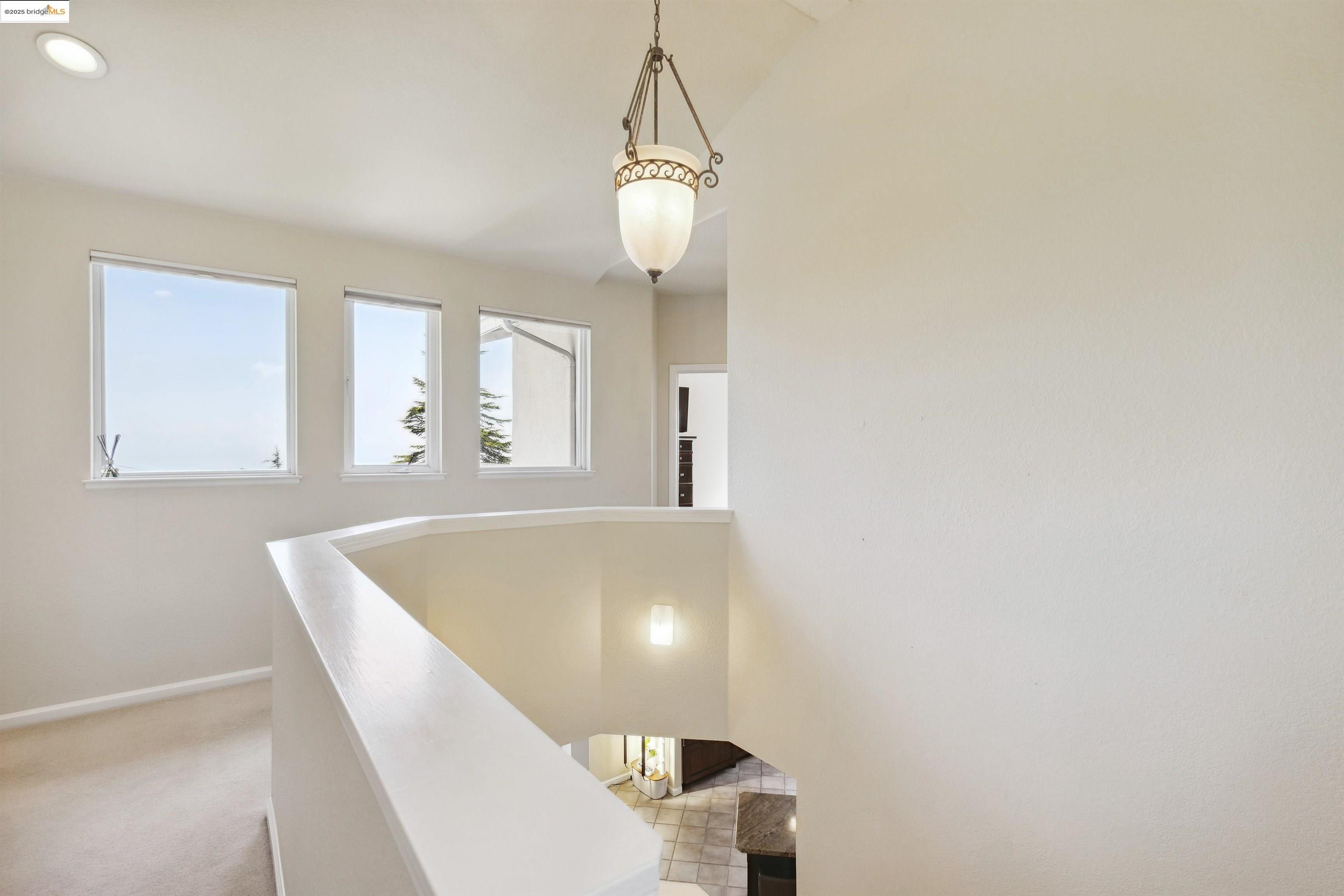 Detail Gallery Image 29 of 51 For 2312 Pelham Pl, Oakland,  CA 94611 - 4 Beds | 3 Baths