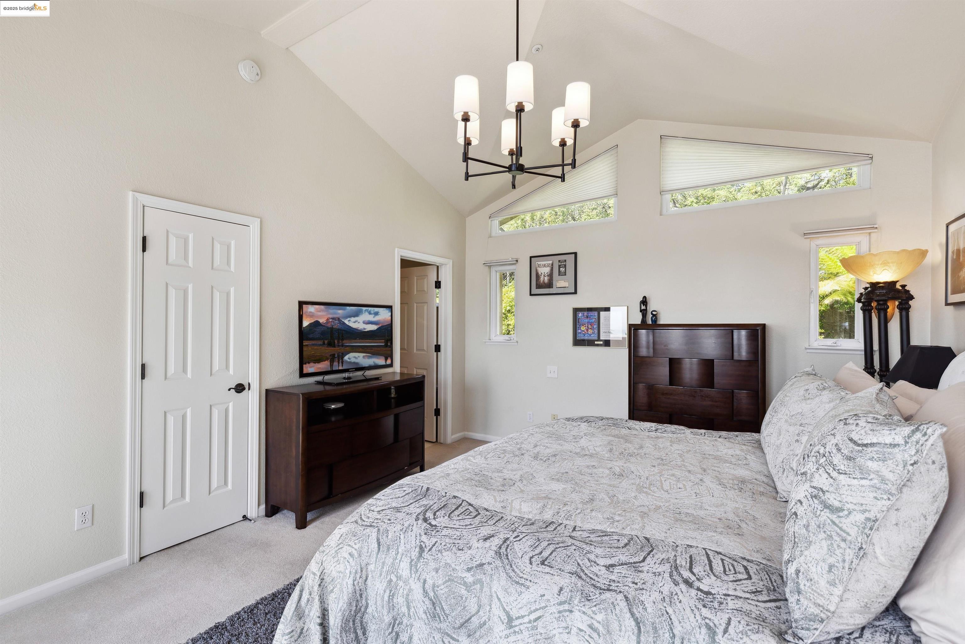 Detail Gallery Image 31 of 51 For 2312 Pelham Pl, Oakland,  CA 94611 - 4 Beds | 3 Baths