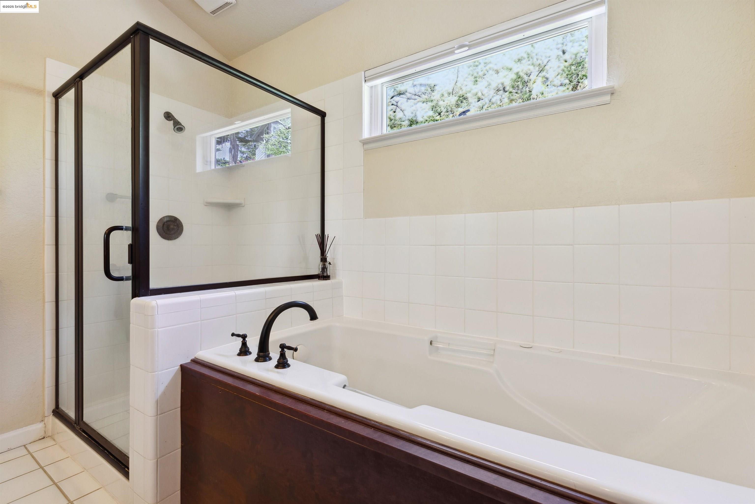 Detail Gallery Image 37 of 51 For 2312 Pelham Pl, Oakland,  CA 94611 - 4 Beds | 3 Baths