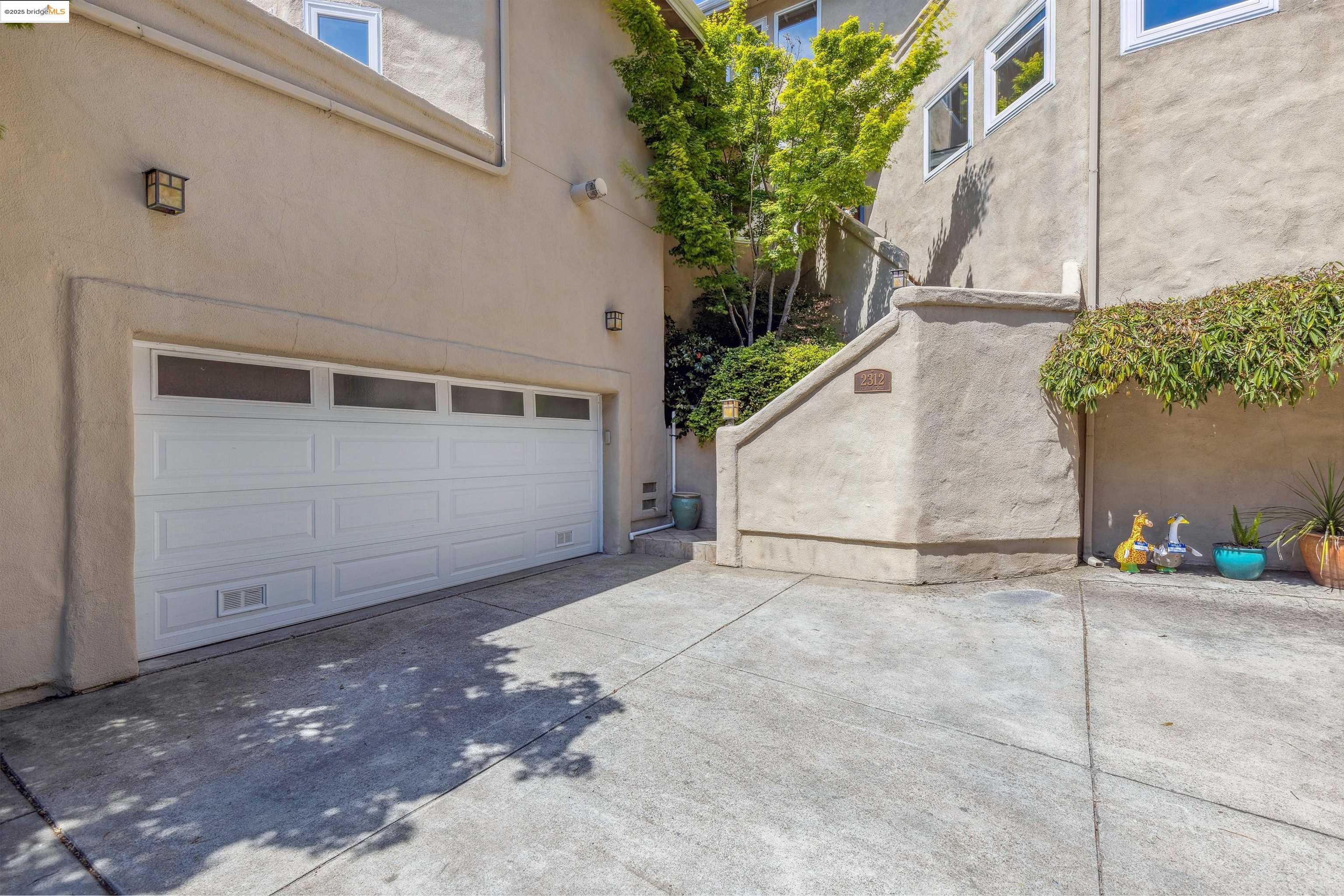 Detail Gallery Image 51 of 51 For 2312 Pelham Pl, Oakland,  CA 94611 - 4 Beds | 3 Baths