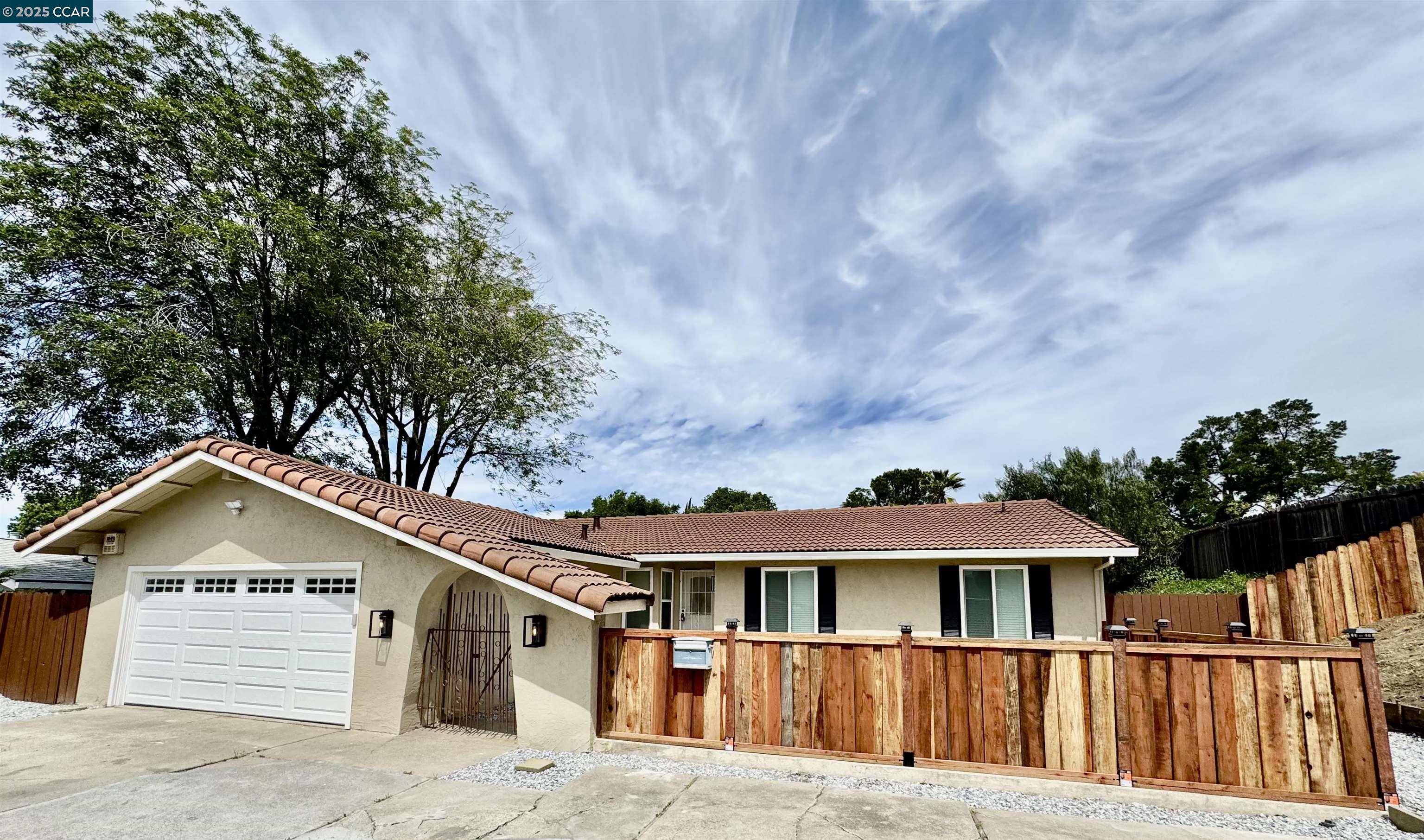 Detail Gallery Image 1 of 60 For 124 Fuschia Ct, Martinez,  CA 94553 - 4 Beds | 2 Baths