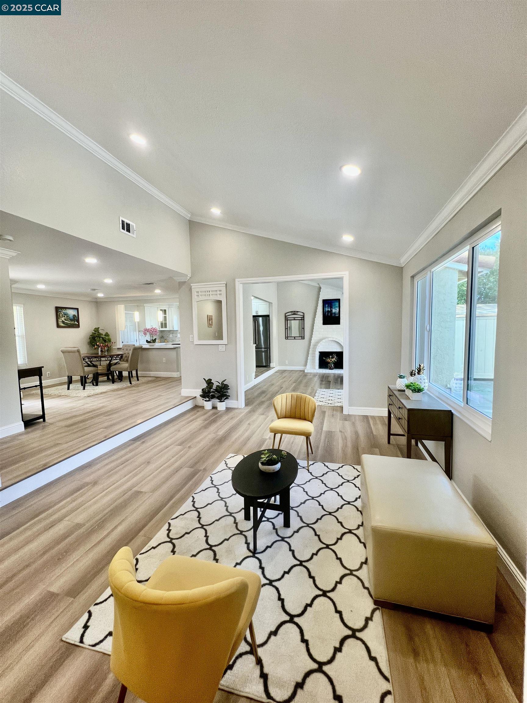 Detail Gallery Image 11 of 60 For 124 Fuschia Ct, Martinez,  CA 94553 - 4 Beds | 2 Baths