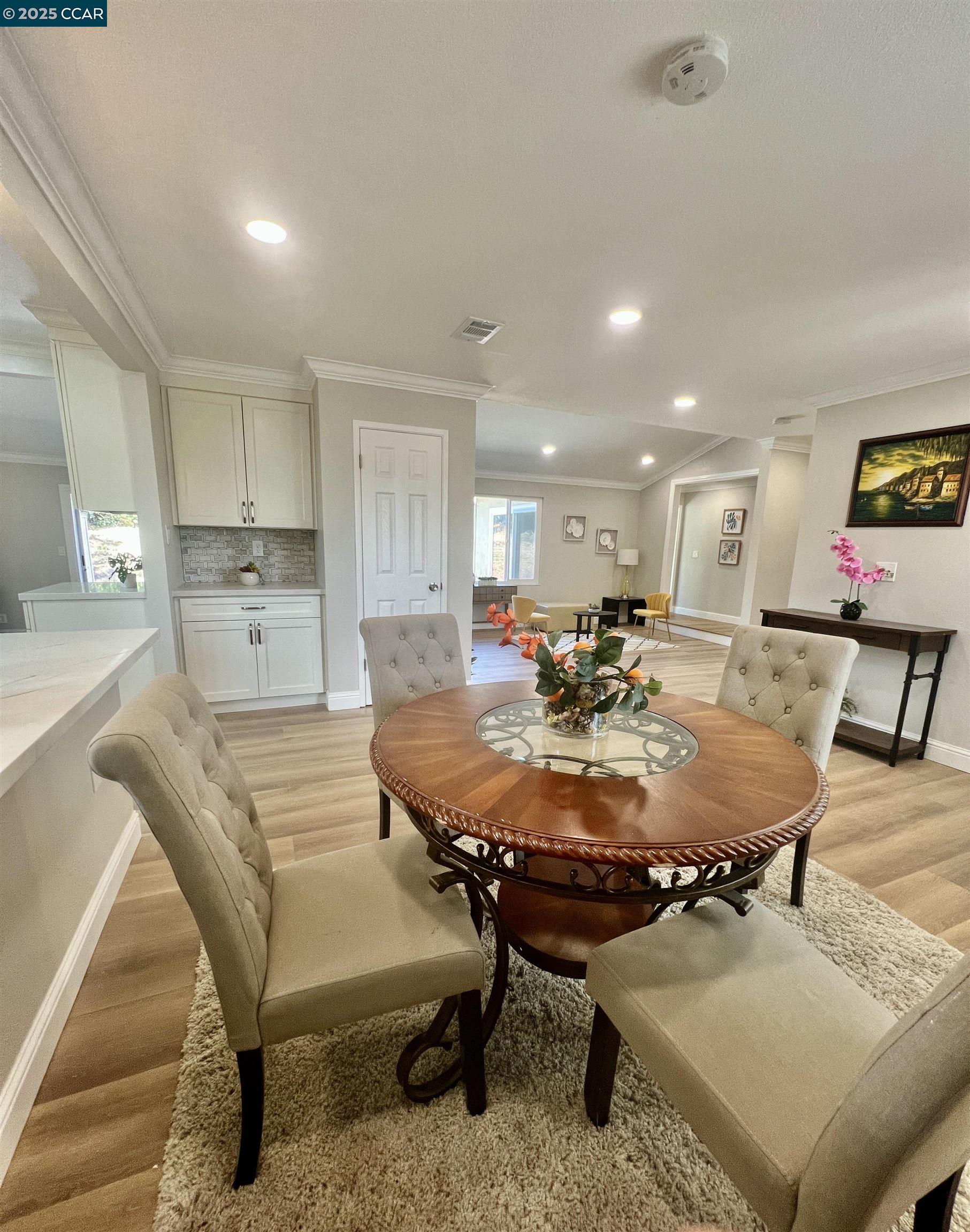 Detail Gallery Image 14 of 60 For 124 Fuschia Ct, Martinez,  CA 94553 - 4 Beds | 2 Baths