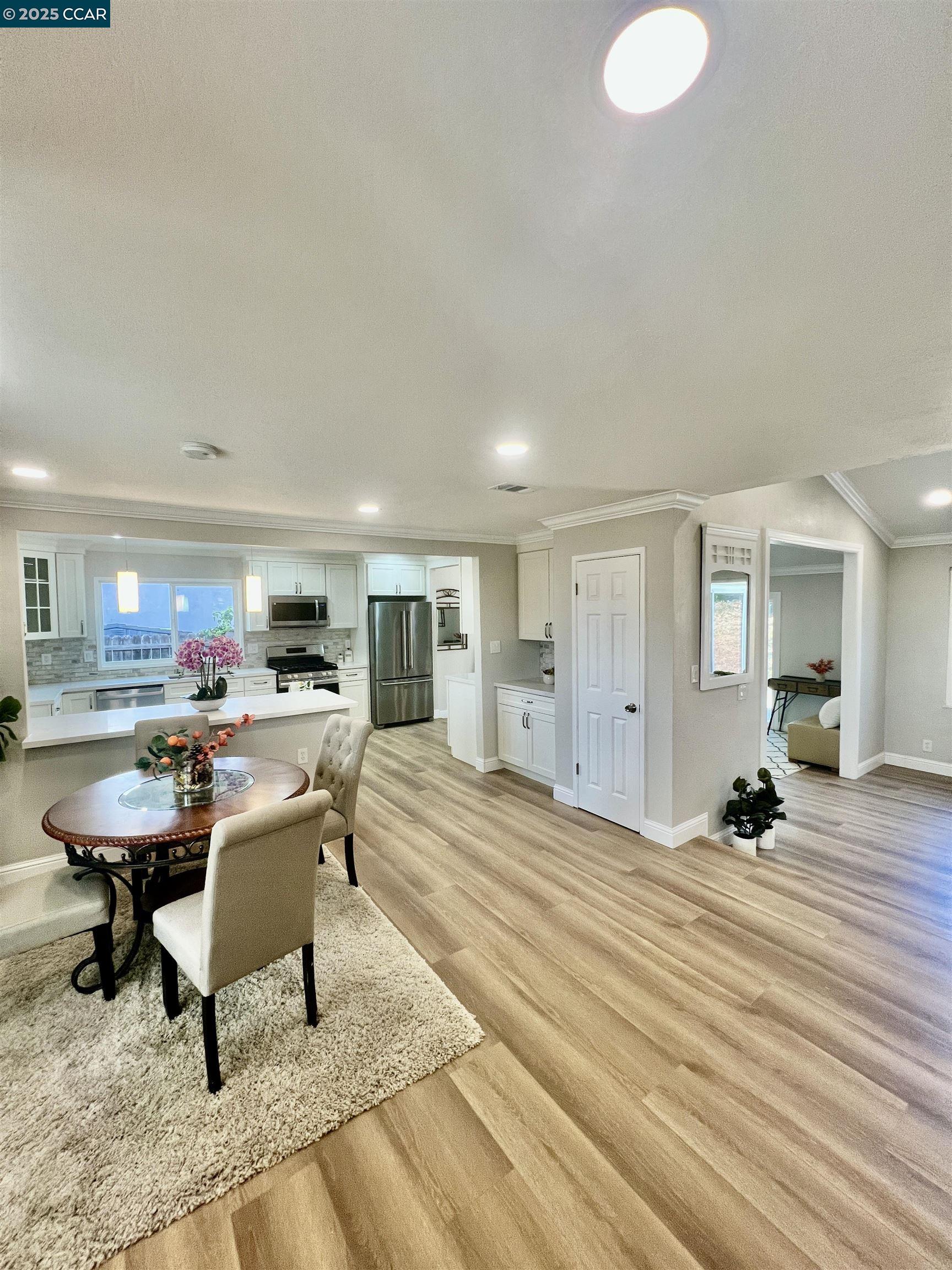Detail Gallery Image 15 of 60 For 124 Fuschia Ct, Martinez,  CA 94553 - 4 Beds | 2 Baths