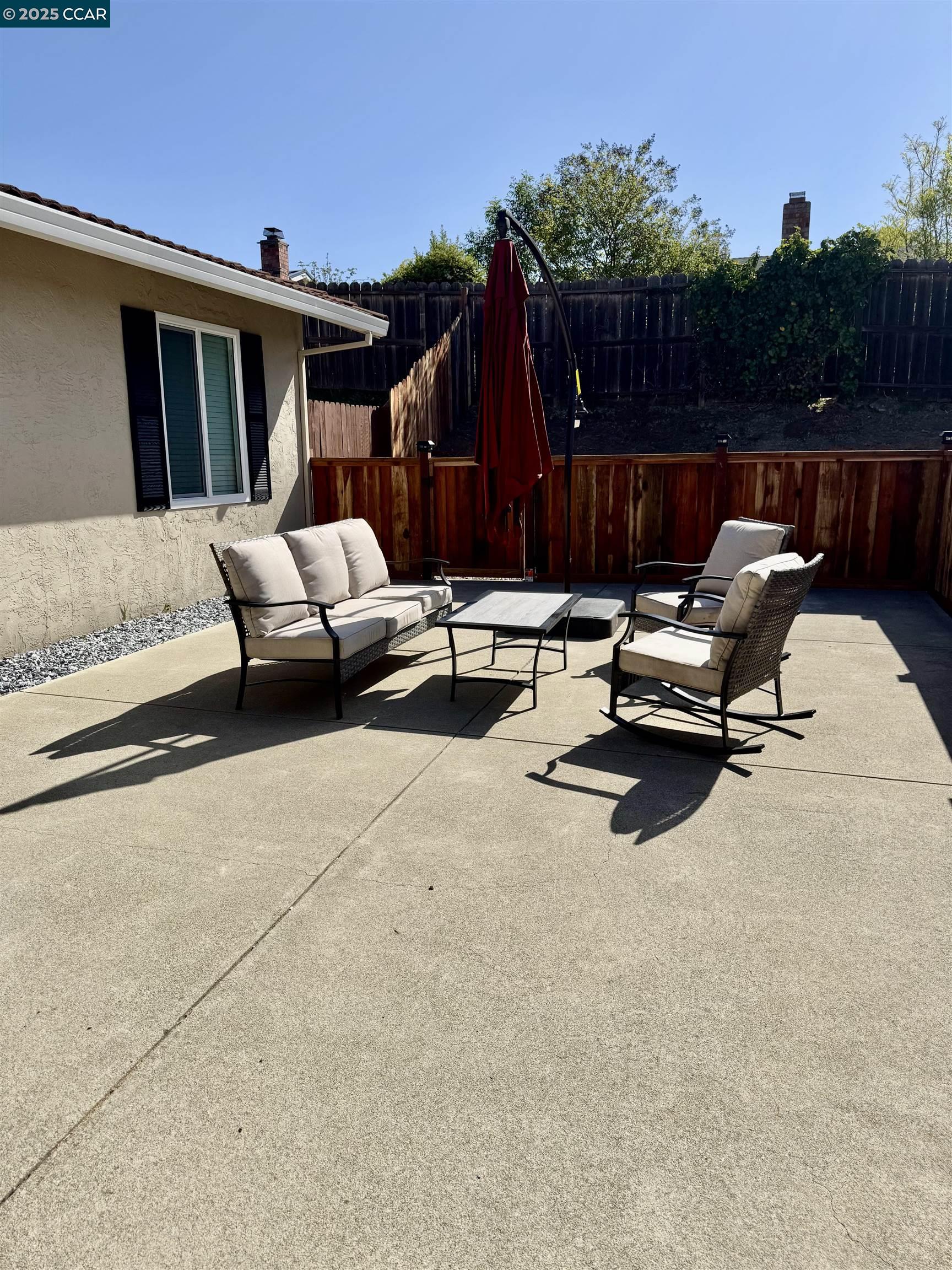 Detail Gallery Image 3 of 60 For 124 Fuschia Ct, Martinez,  CA 94553 - 4 Beds | 2 Baths