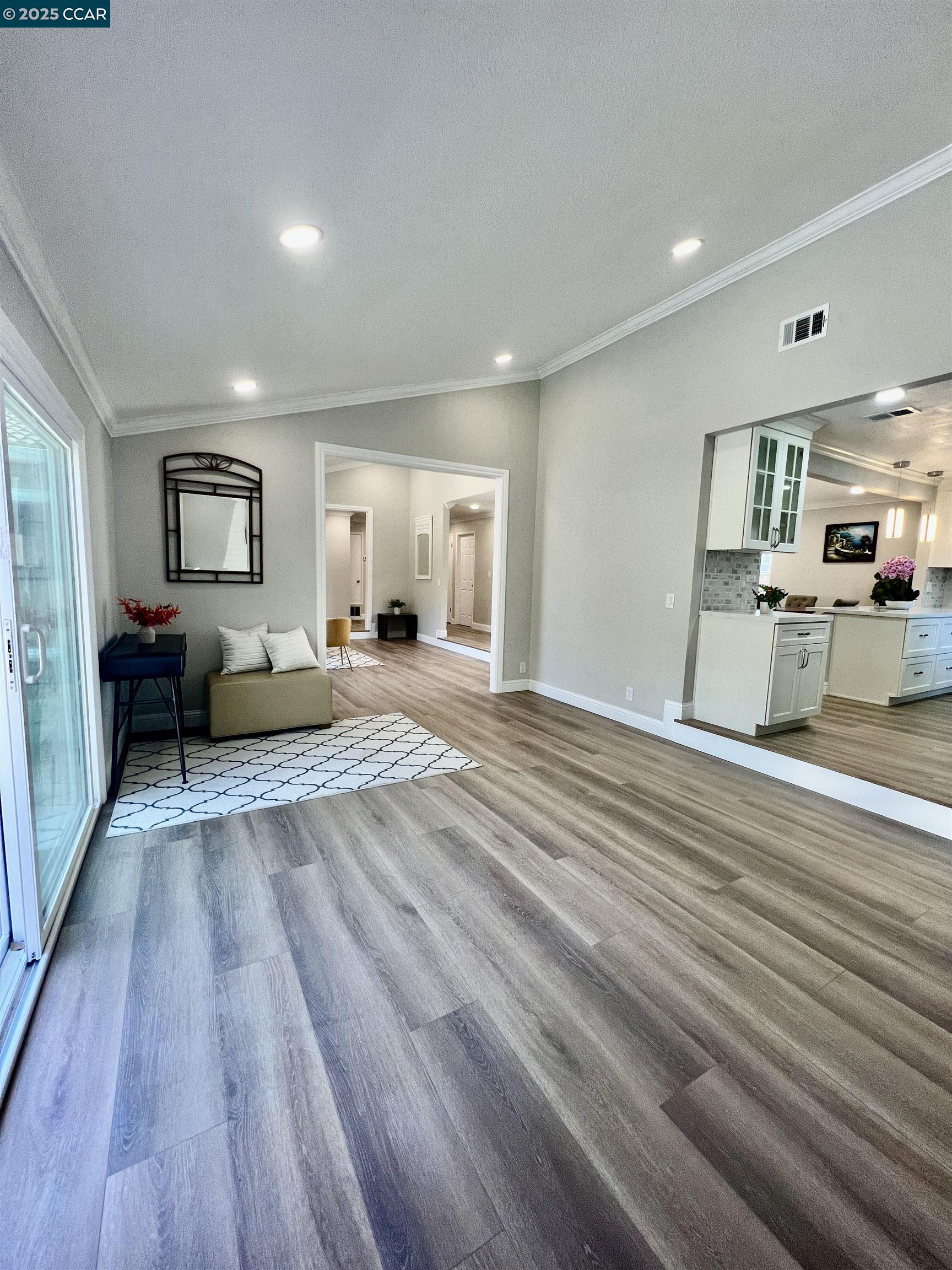 Detail Gallery Image 8 of 60 For 124 Fuschia Ct, Martinez,  CA 94553 - 4 Beds | 2 Baths