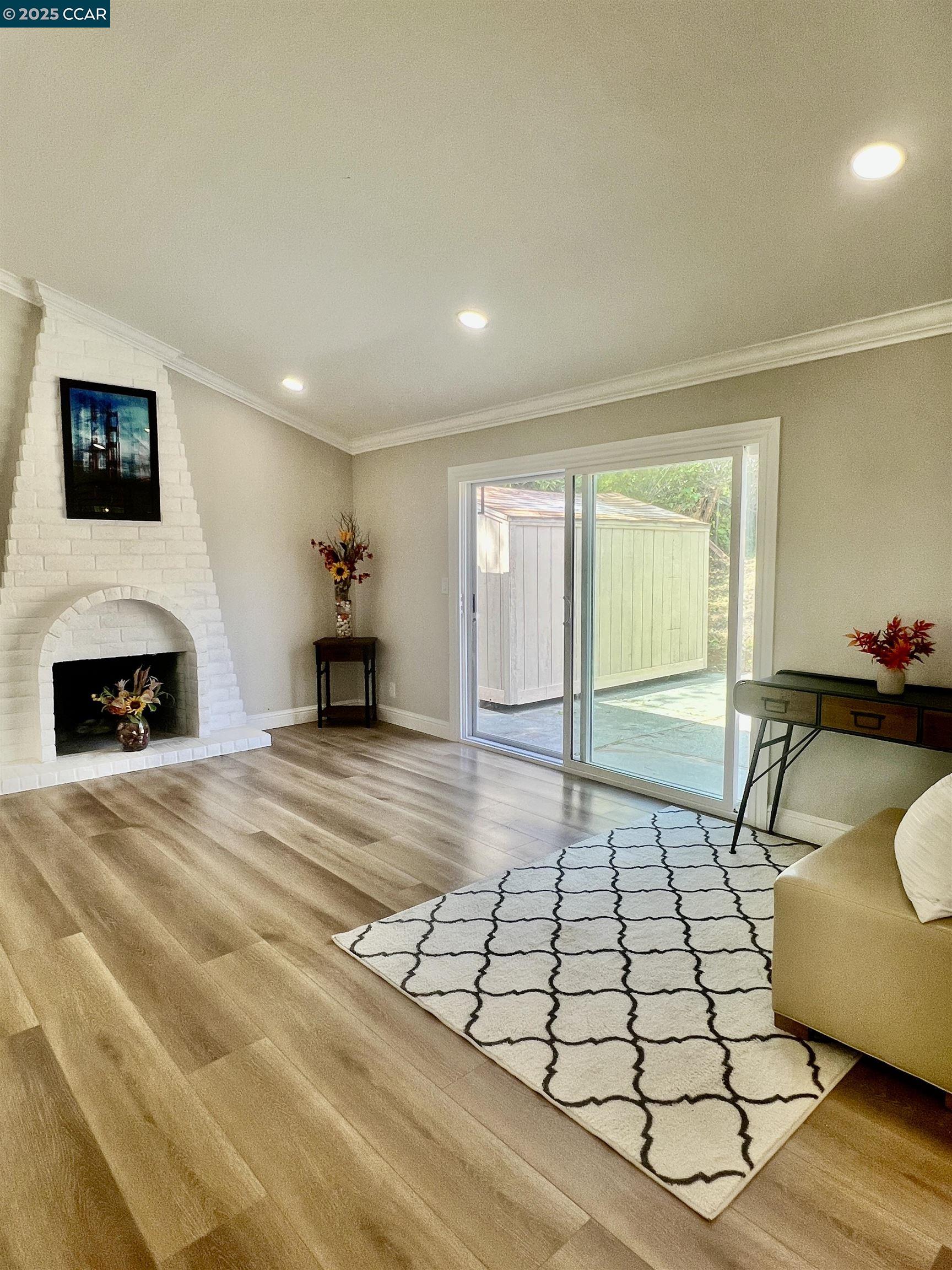 Detail Gallery Image 9 of 60 For 124 Fuschia Ct, Martinez,  CA 94553 - 4 Beds | 2 Baths