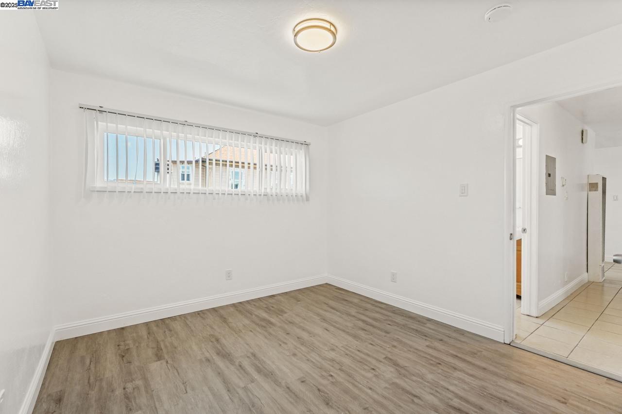 1813 63rd St # D, Berkeley, California 94703, 2 Bedrooms Bedrooms, 5 Rooms Rooms,1 BathroomBathrooms,Residential Lease,For Rent,1813 63rd St # D,41096196