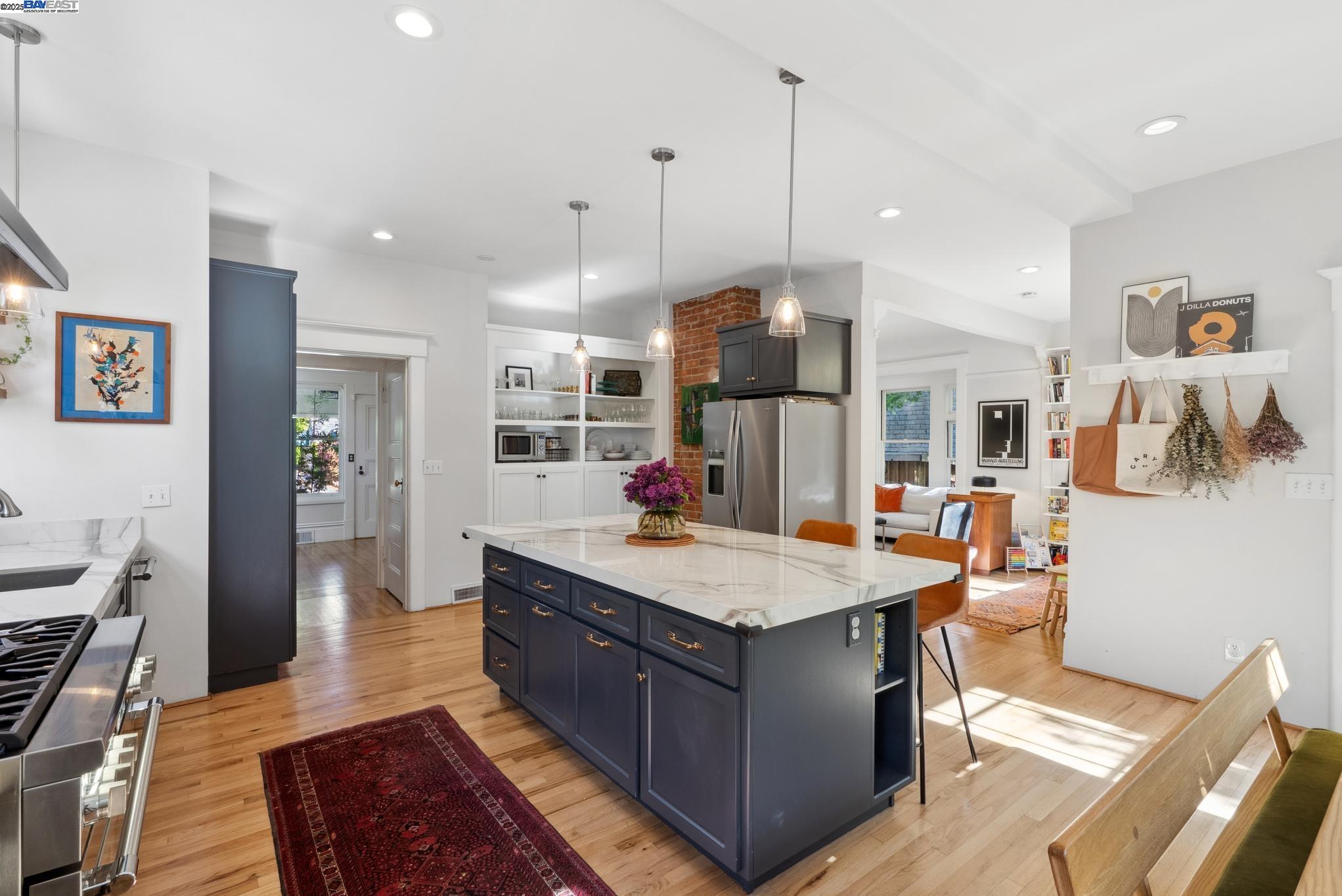 Detail Gallery Image 21 of 60 For 1325 Saint Charles St, Alameda,  CA 94501 - 4 Beds | 2 Baths
