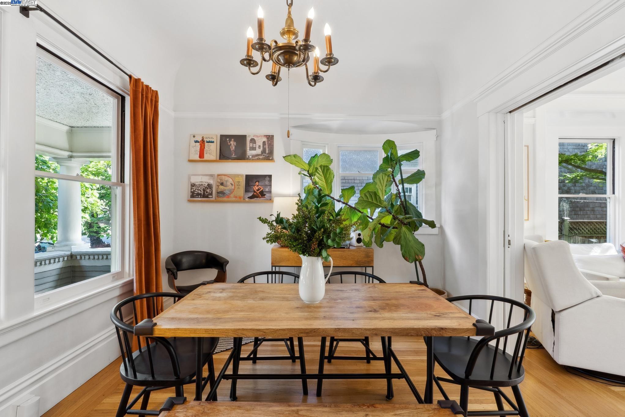 Detail Gallery Image 28 of 60 For 1325 Saint Charles St, Alameda,  CA 94501 - 4 Beds | 2 Baths