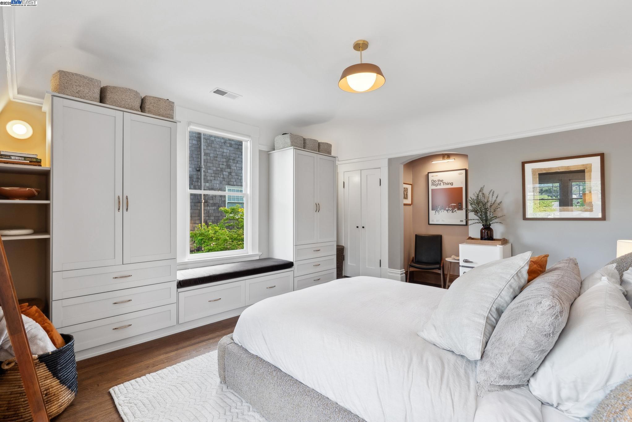 Detail Gallery Image 36 of 60 For 1325 Saint Charles St, Alameda,  CA 94501 - 4 Beds | 2 Baths